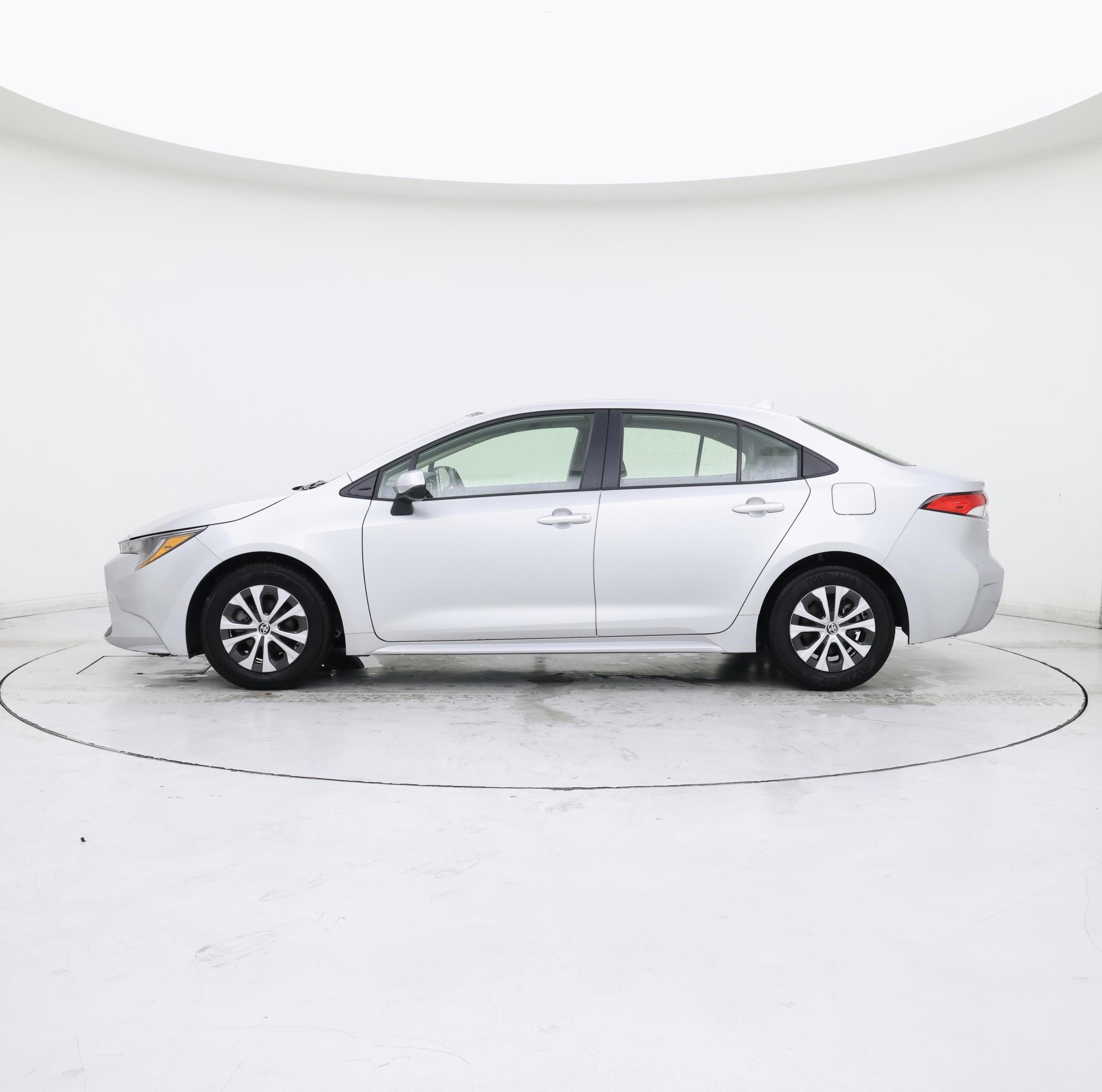 Thumbnail: 2022 Toyota Corolla - 3