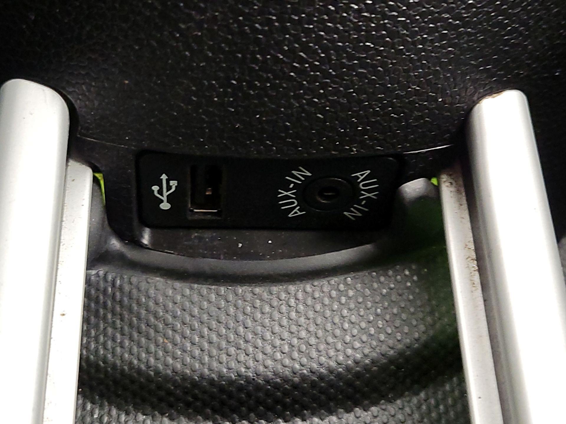 Thumbnail: 2015 MINI Cooper Countryman - 16