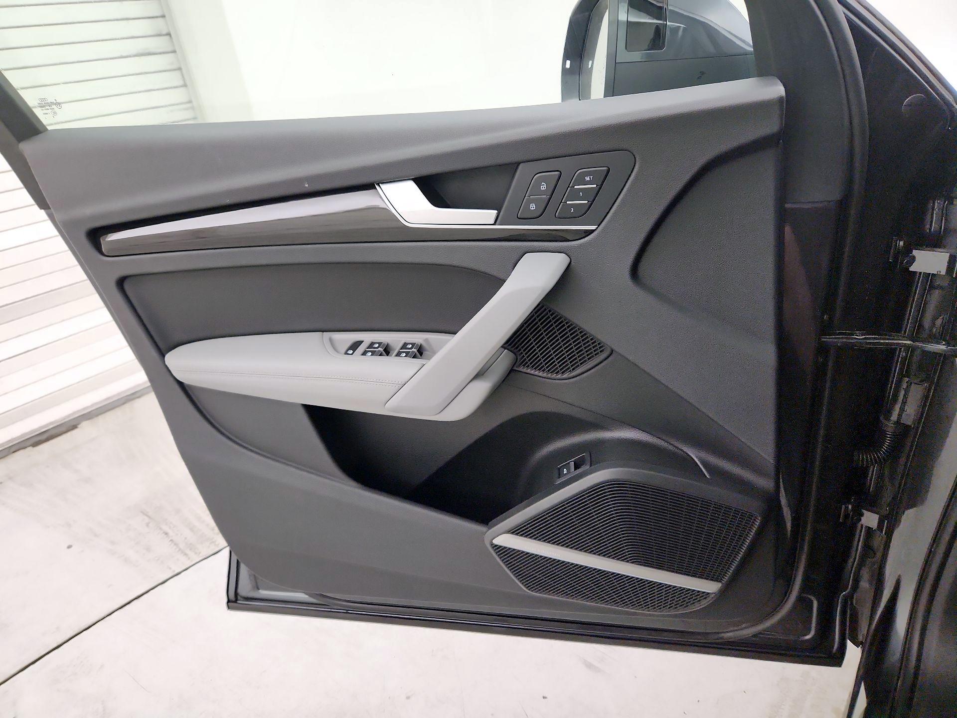 Thumbnail: 2018 Audi Q5 - 12