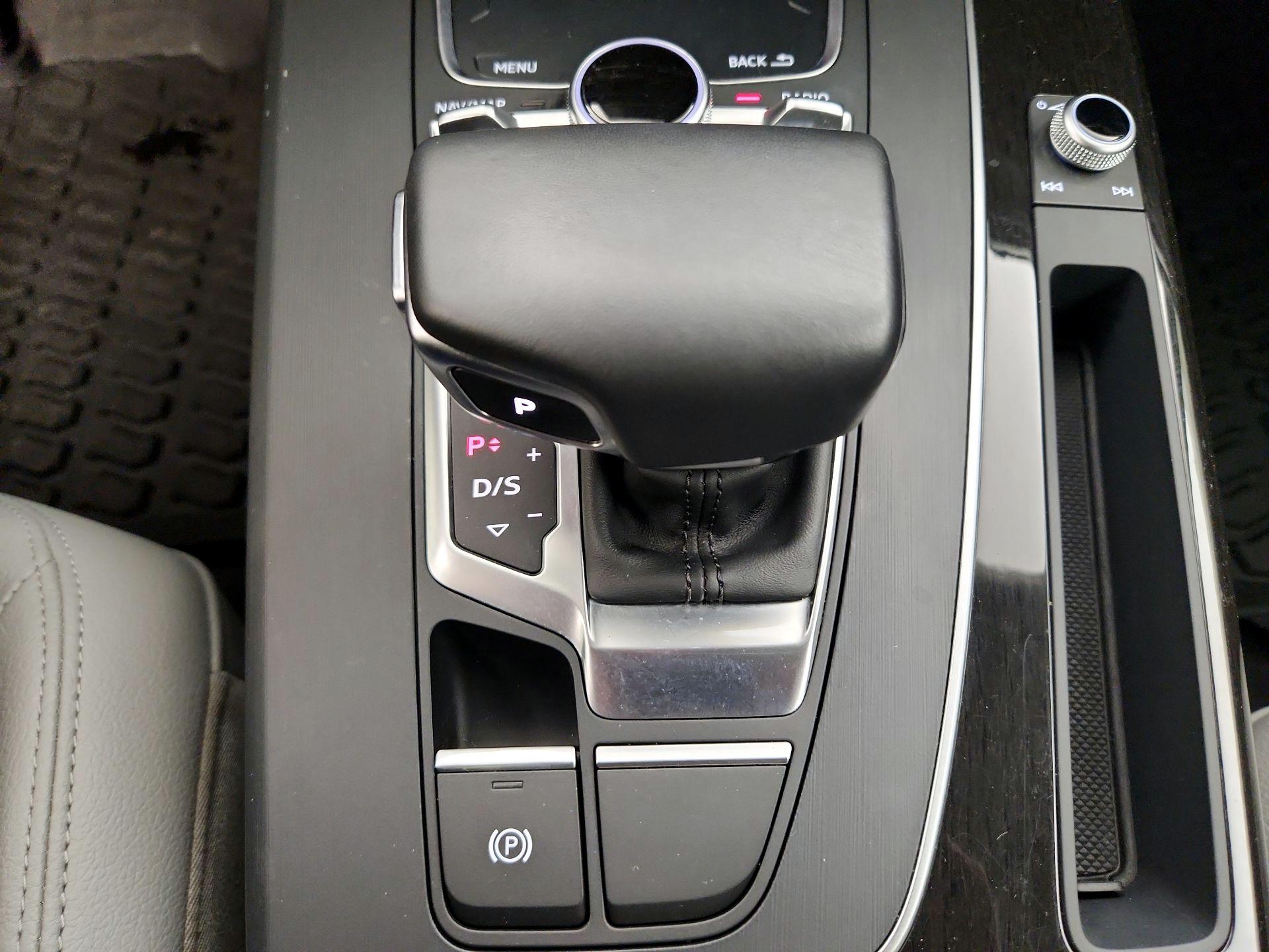 Thumbnail: 2018 Audi Q5 - 18