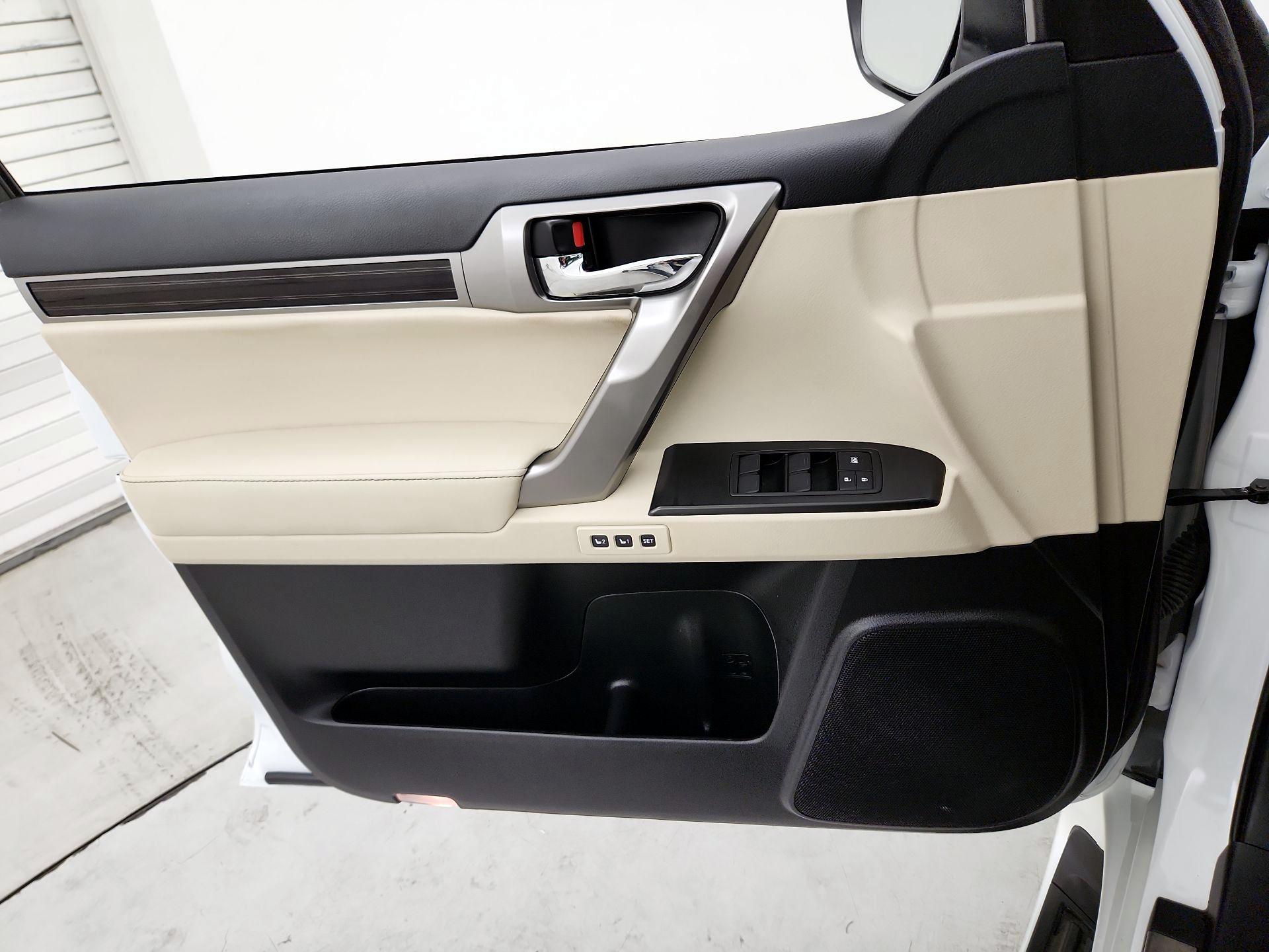 Thumbnail: 2023 Lexus GX - 12