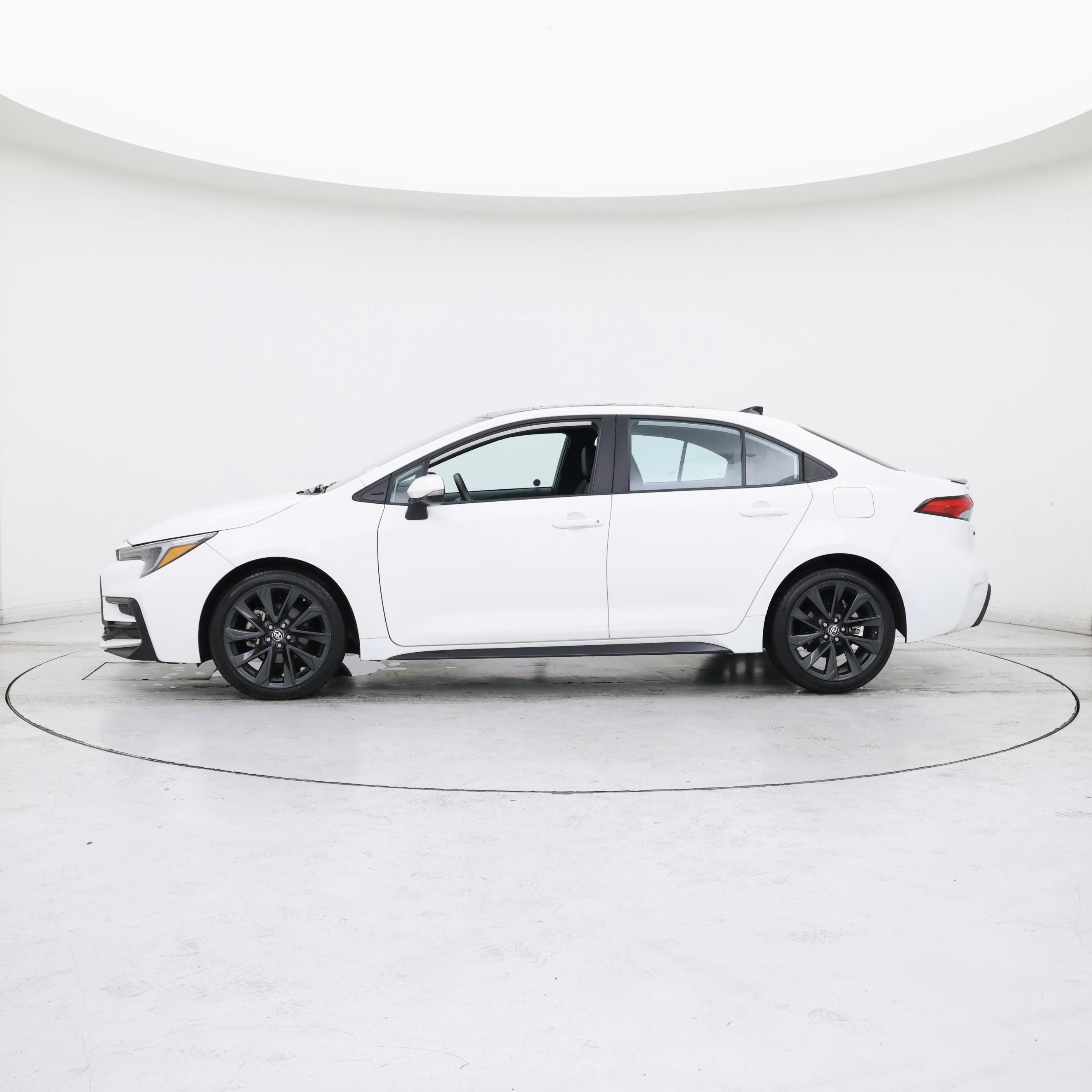 Thumbnail: 2023 Toyota Corolla - 3