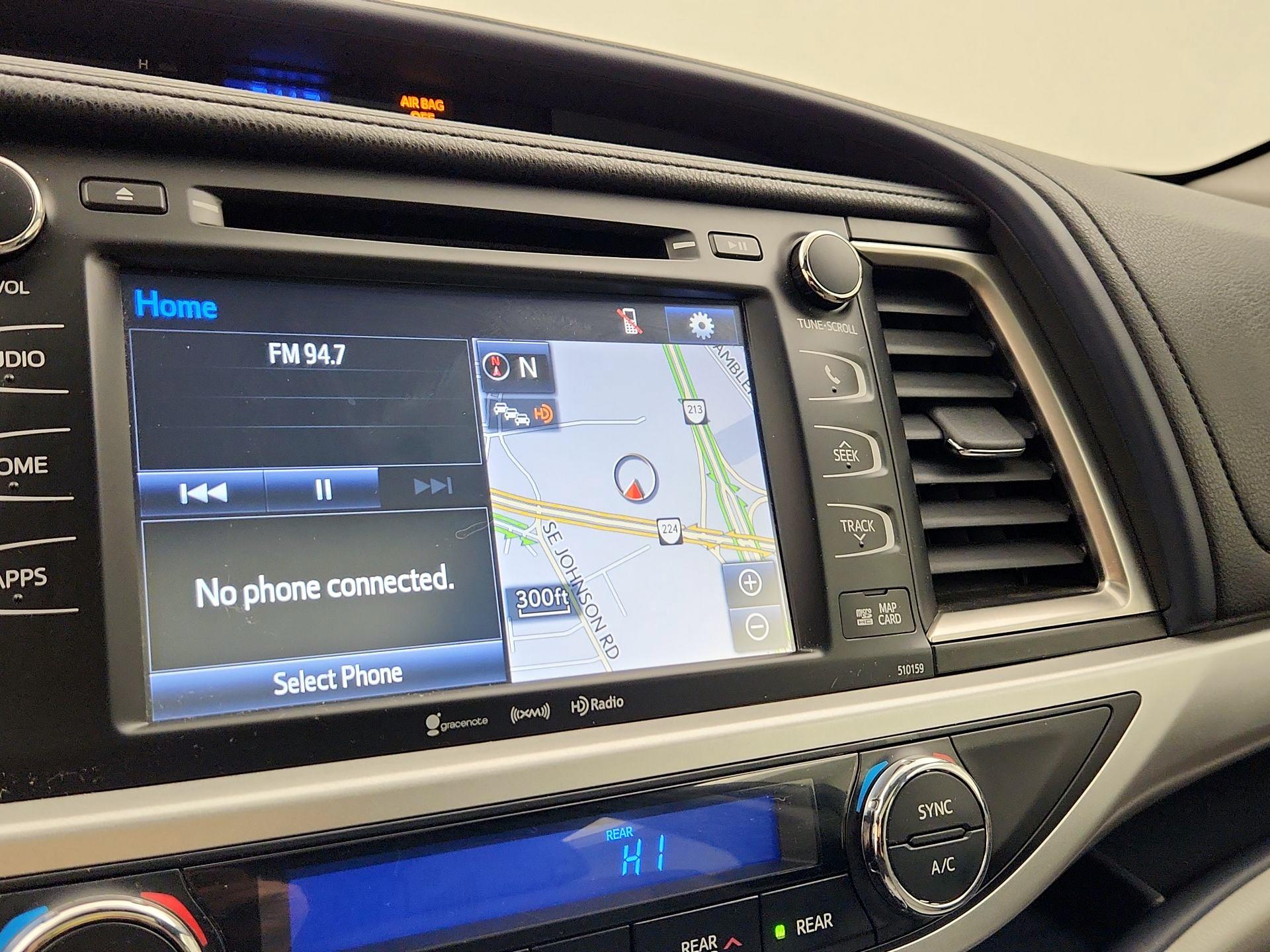 Thumbnail: 2016 Toyota Highlander - 14