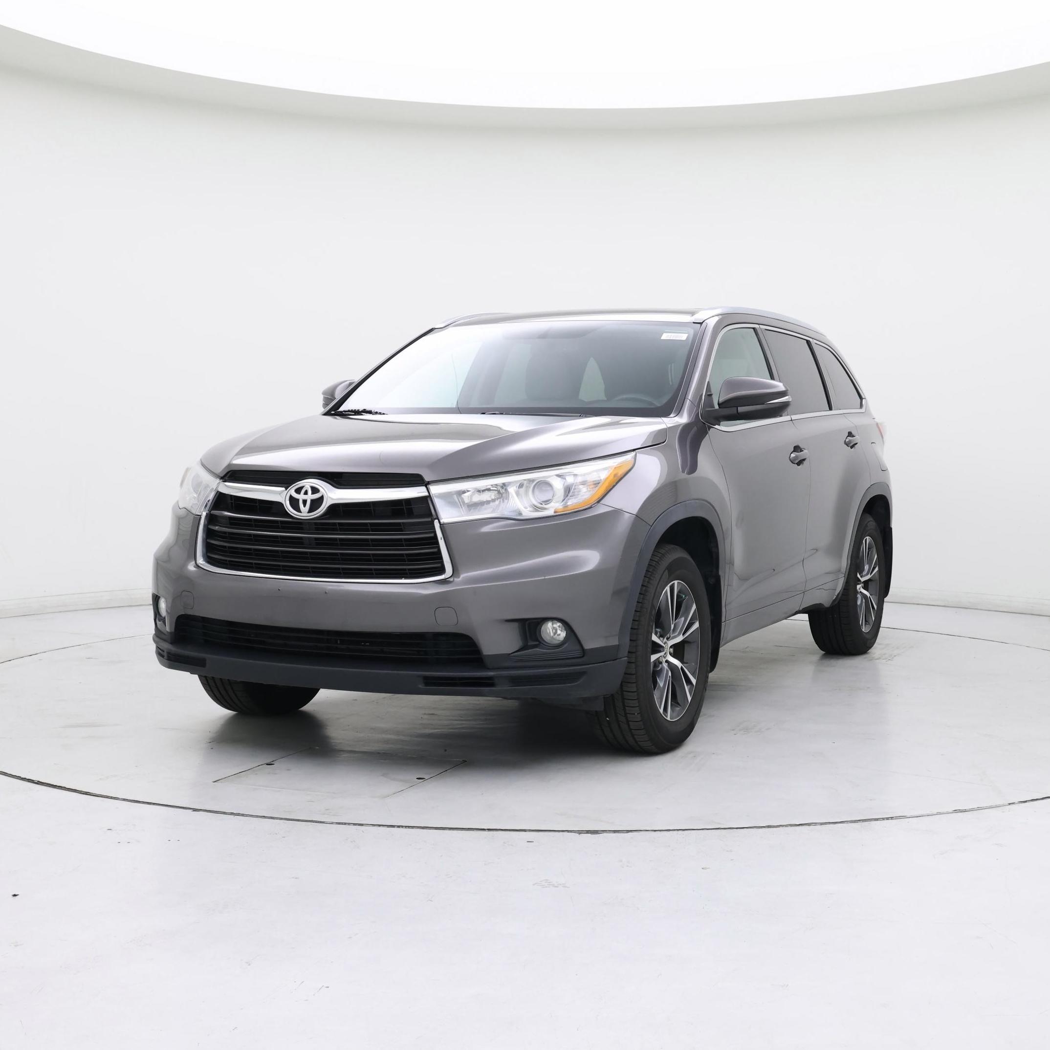 Thumbnail: 2016 Toyota Highlander - 4