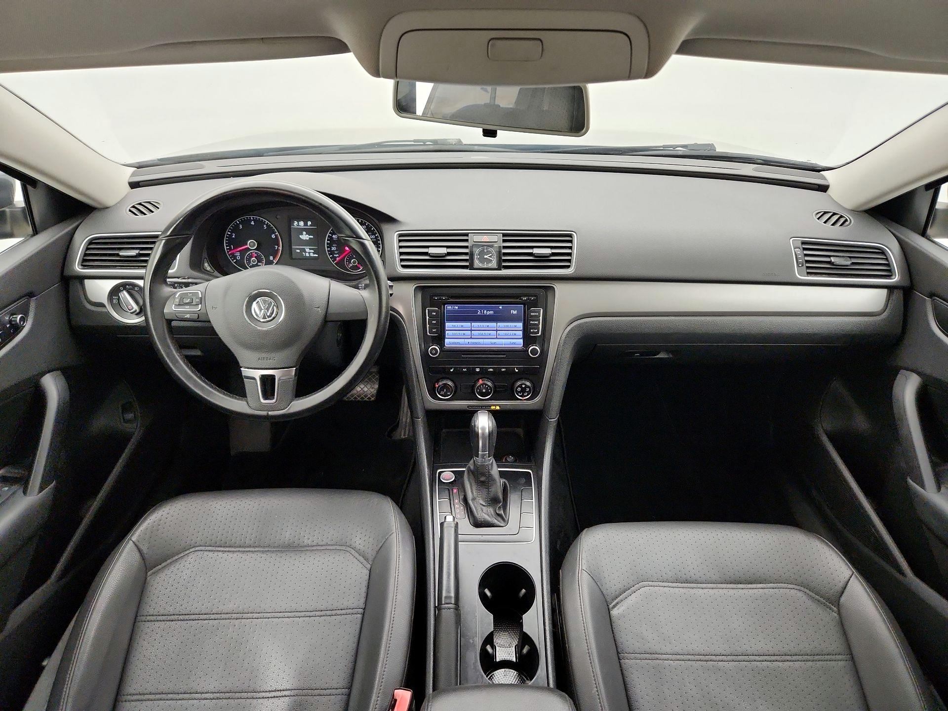 Thumbnail: 2015 Volkswagen Passat - 9