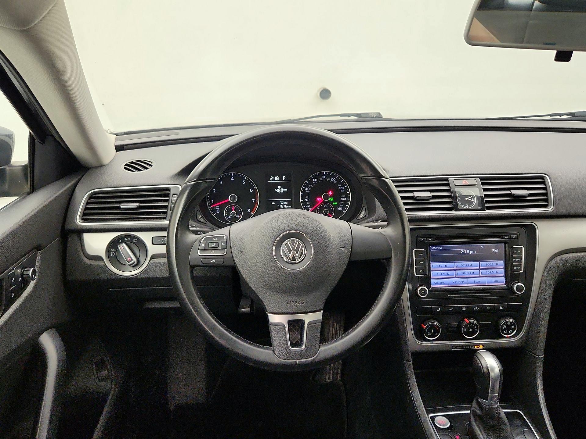 Thumbnail: 2015 Volkswagen Passat - 10