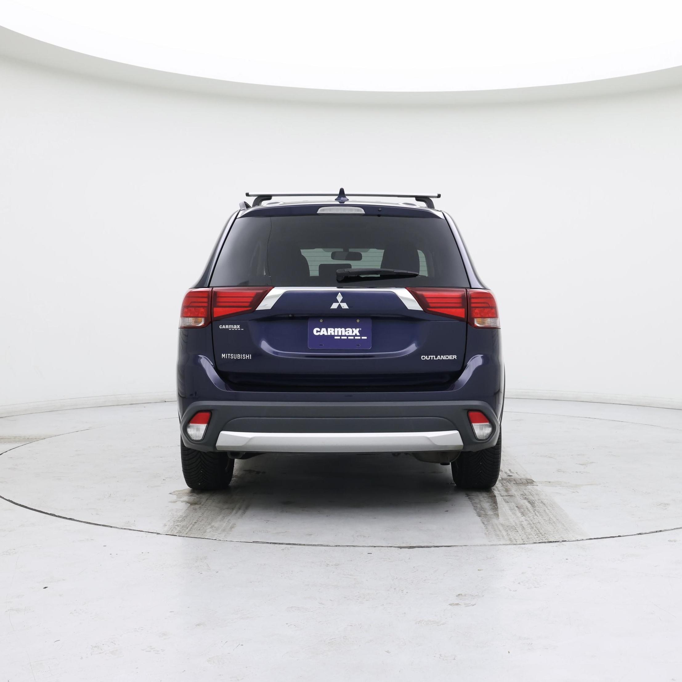 Thumbnail: 2017 Mitsubishi Outlander - 6