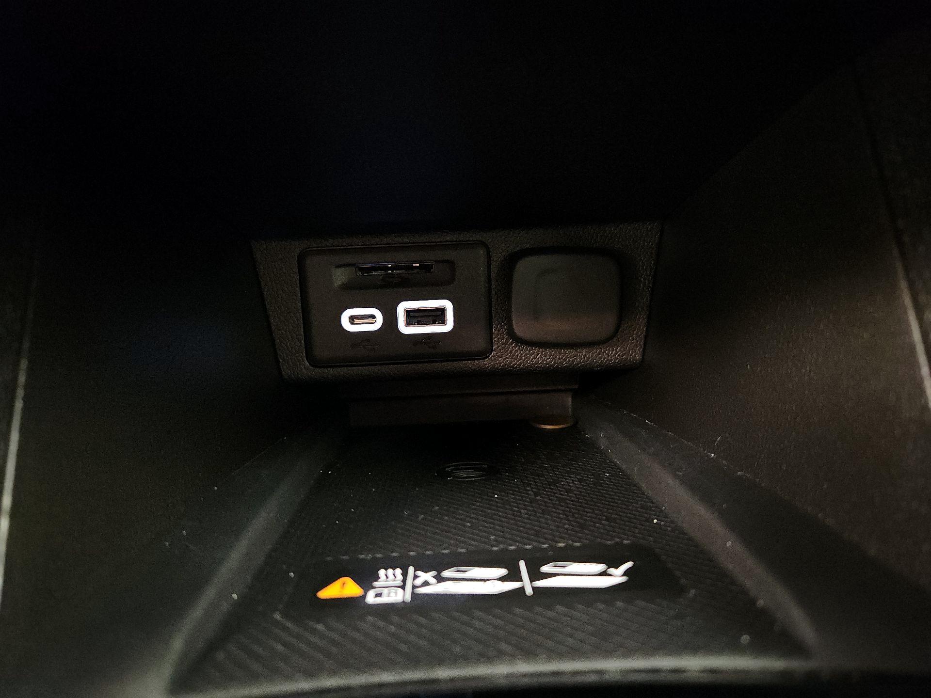 Thumbnail: 2022 Chevrolet Bolt EUV - 18