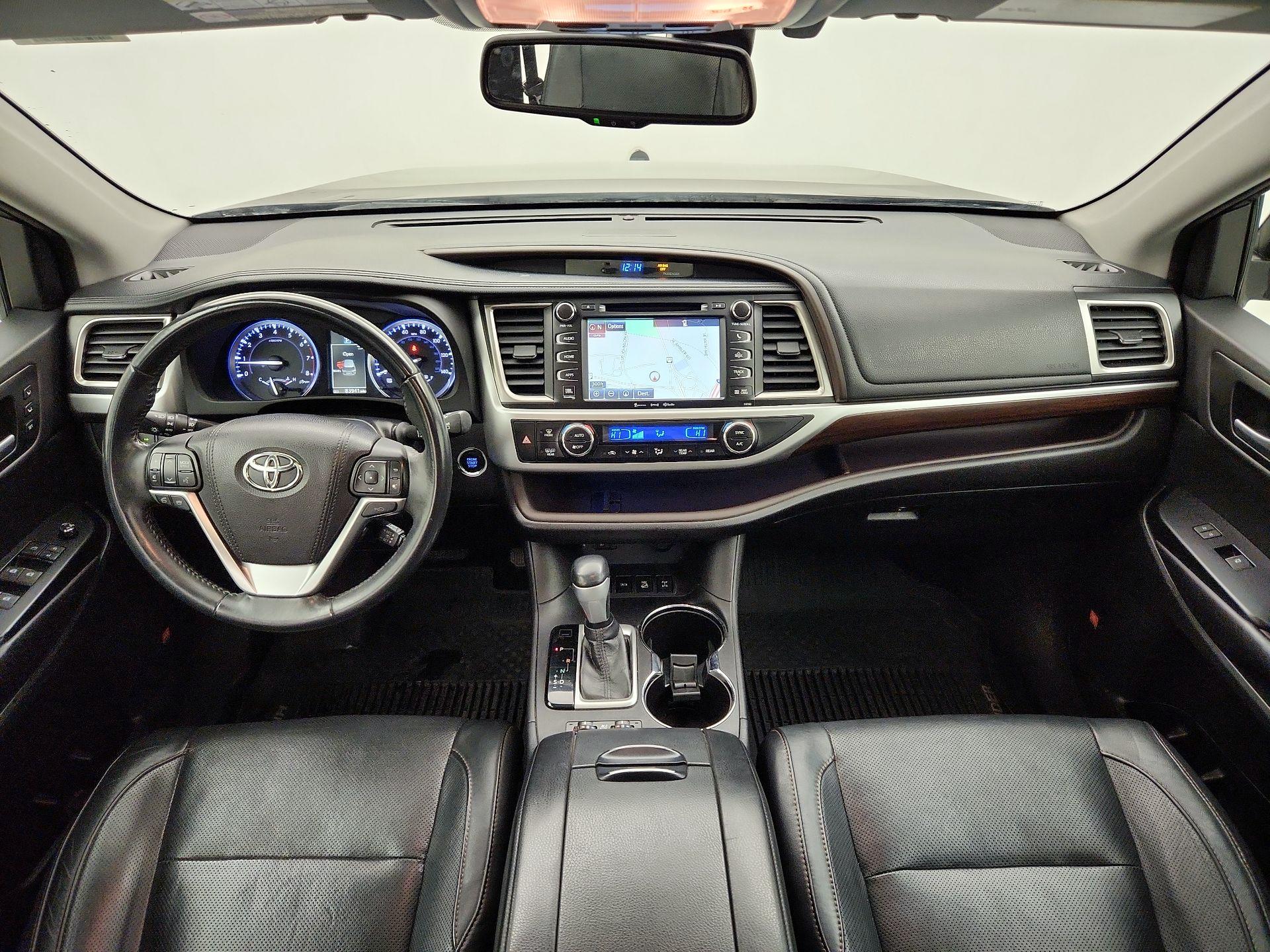 Thumbnail: 2016 Toyota Highlander - 9