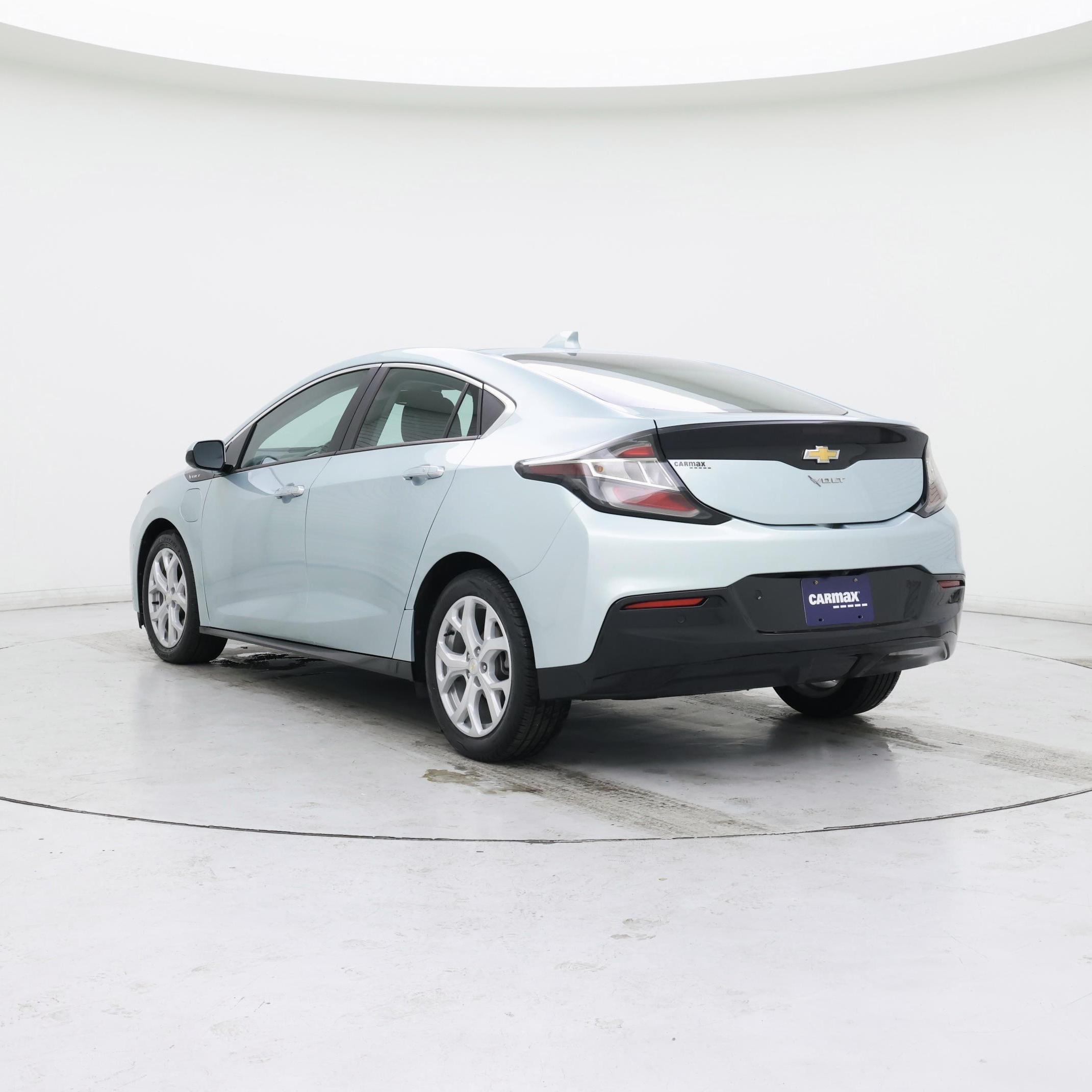 Thumbnail: 2018 Chevrolet Volt - 2