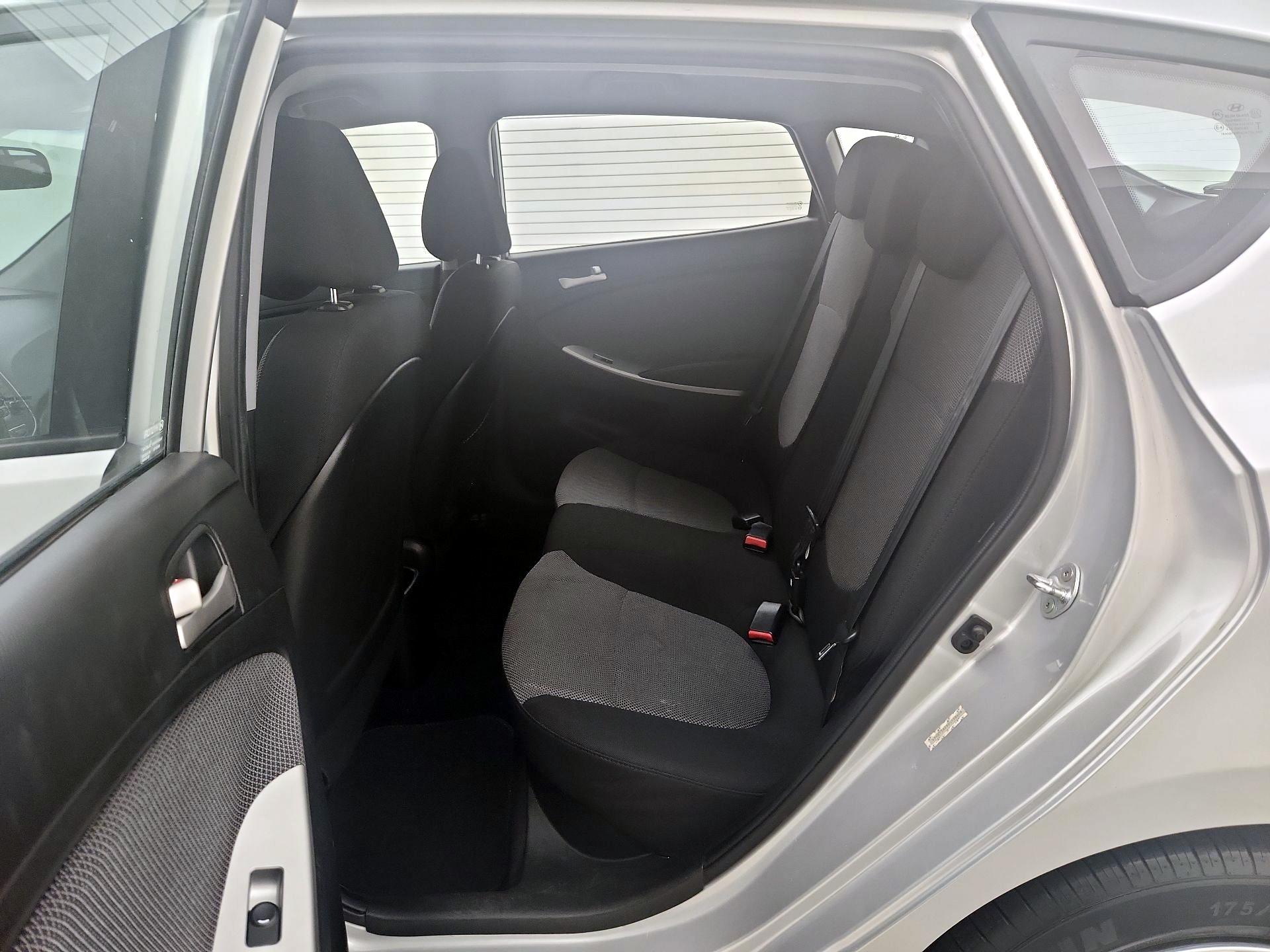 Thumbnail: 2014 Hyundai Accent - 18