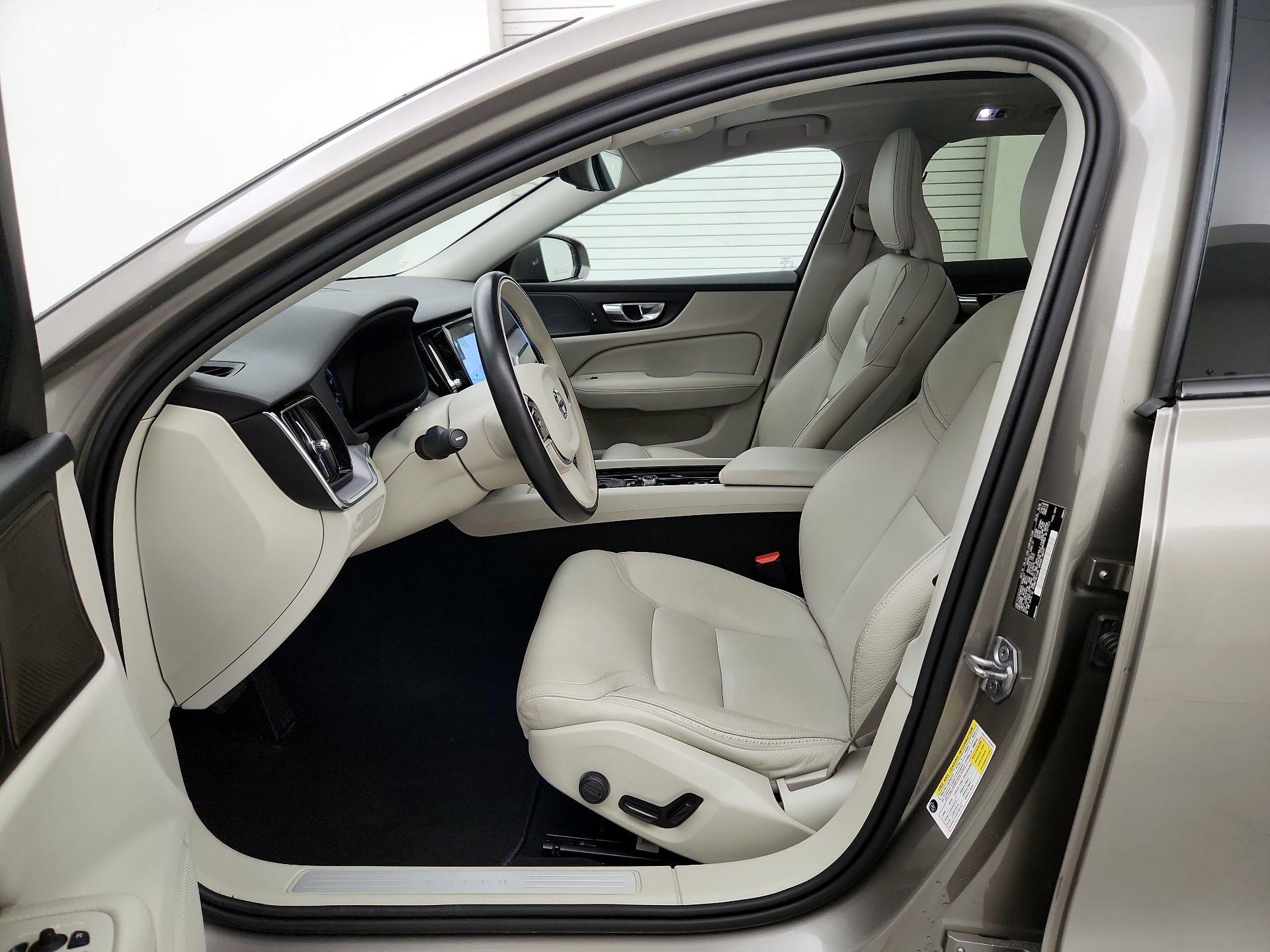Thumbnail: 2020 Volvo S60 - 11