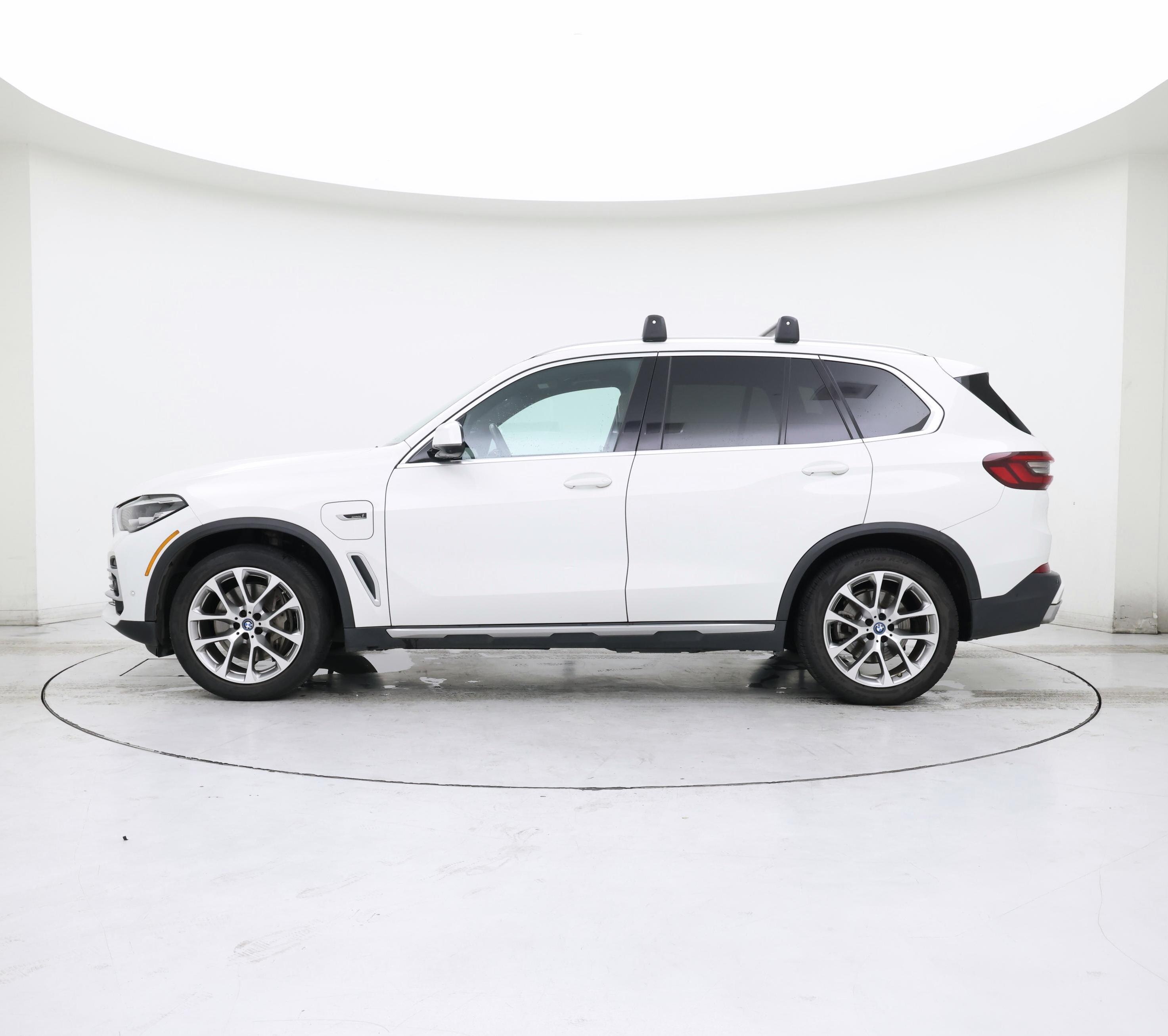 Thumbnail: 2022 BMW X5 - 3