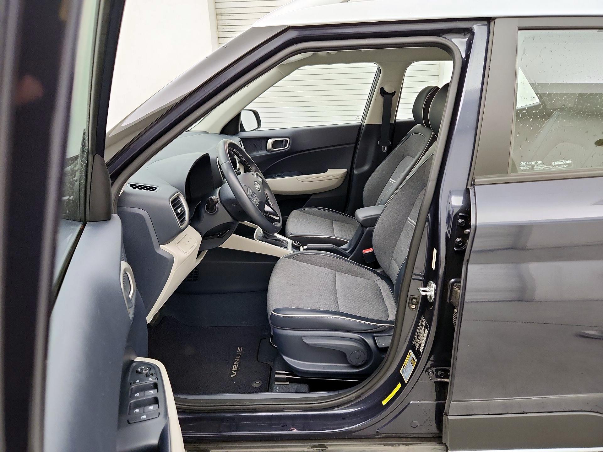 Thumbnail: 2022 Hyundai Venue - 11