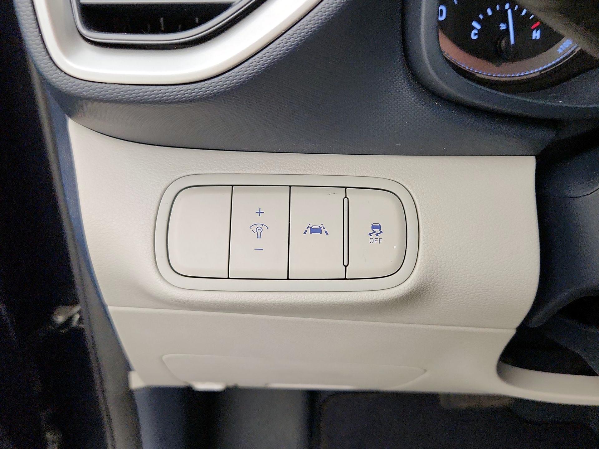 Thumbnail: 2022 Hyundai Venue - 13