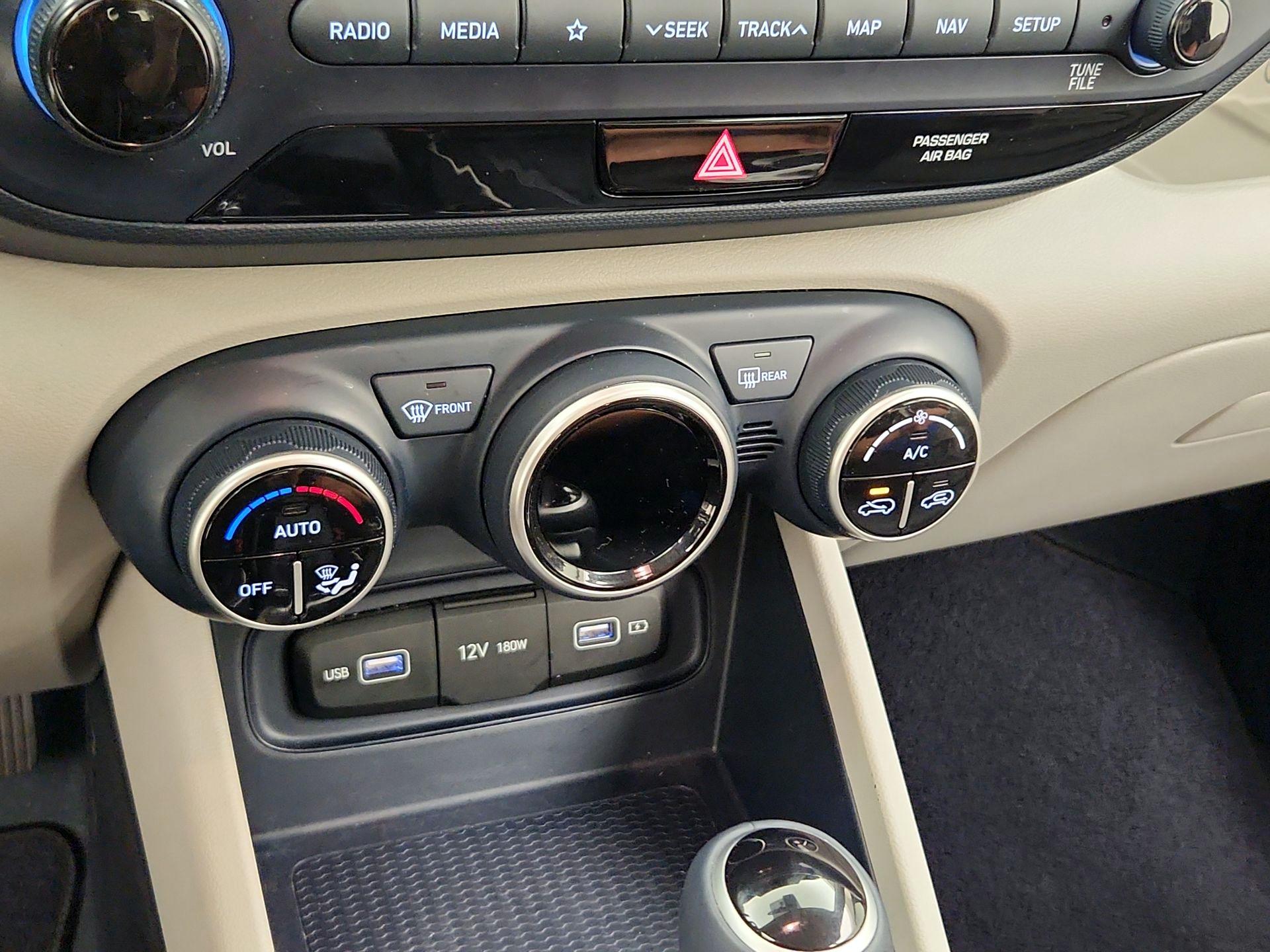 Thumbnail: 2022 Hyundai Venue - 17