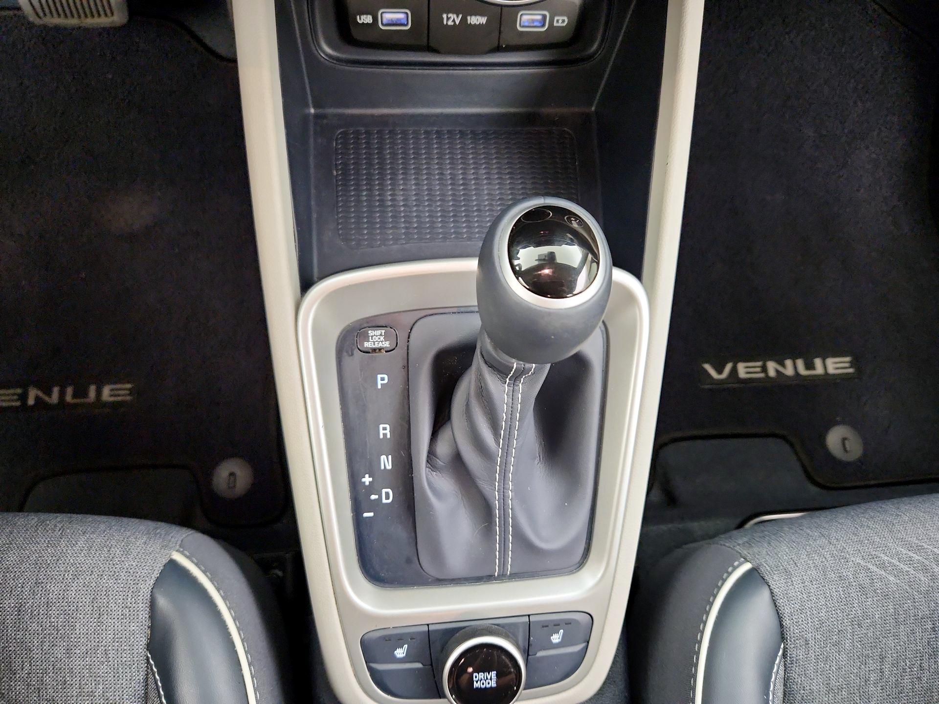 Thumbnail: 2022 Hyundai Venue - 18