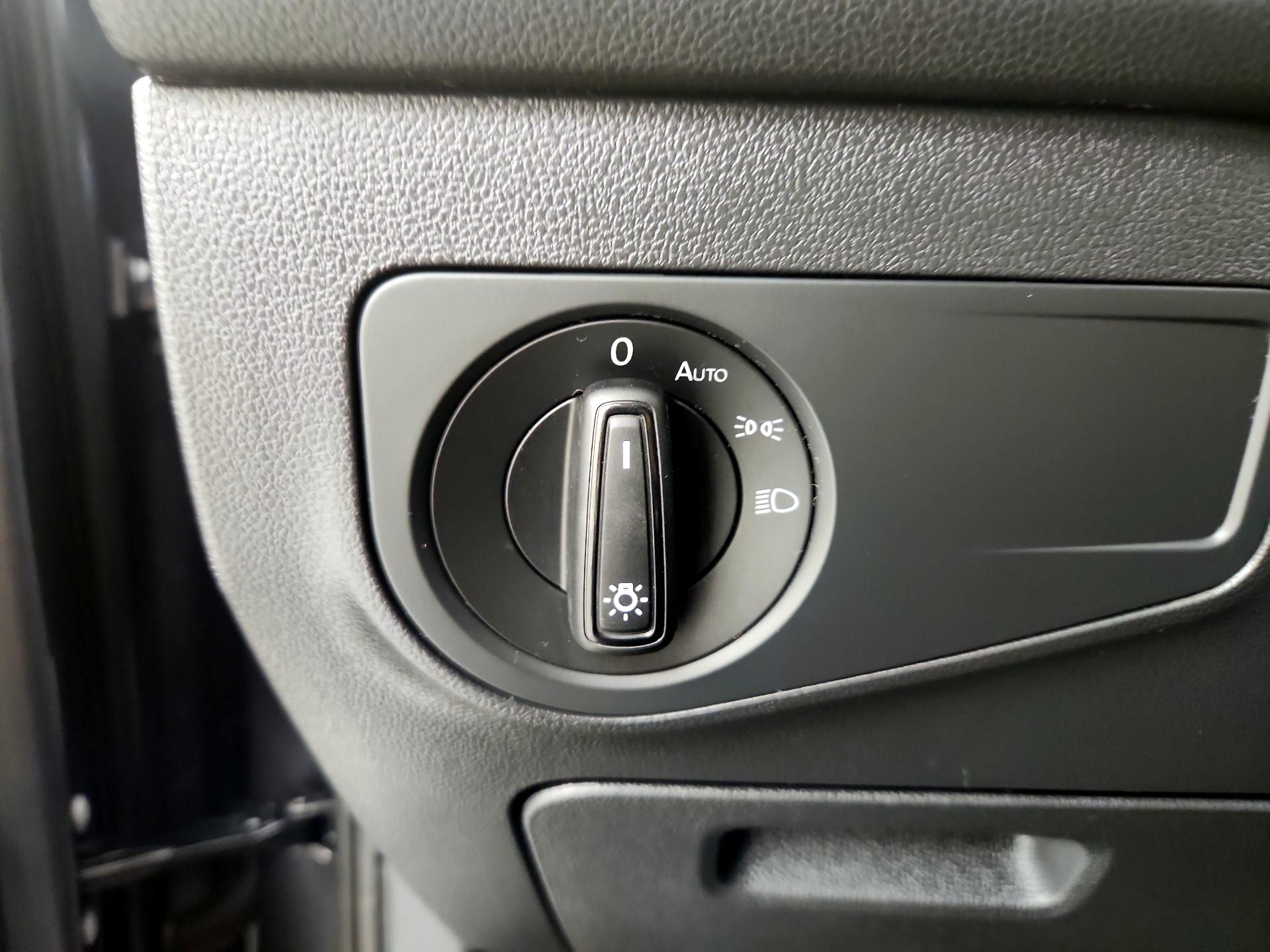 Thumbnail: 2023 Volkswagen Tiguan - 13