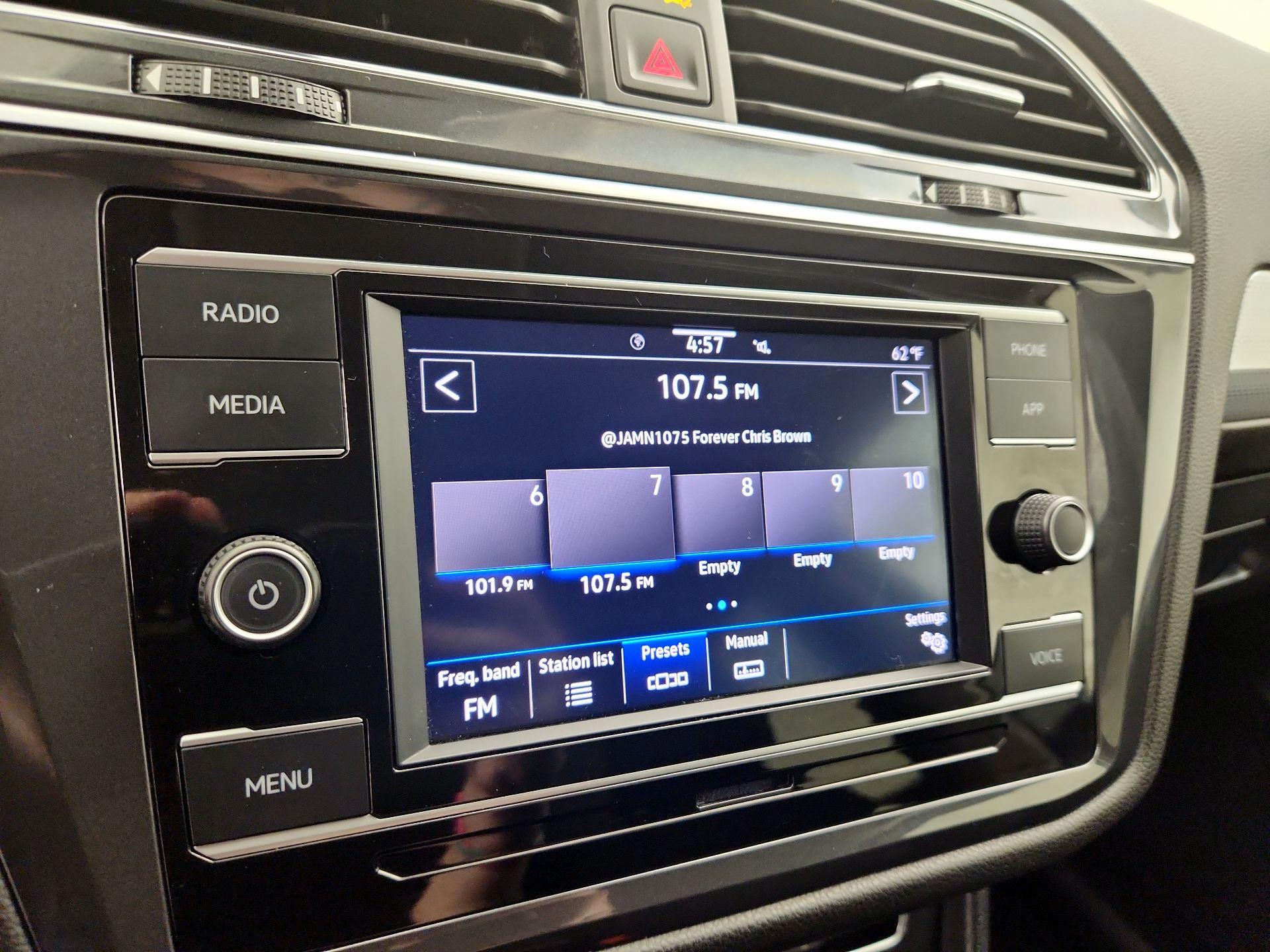 Thumbnail: 2023 Volkswagen Tiguan - 15