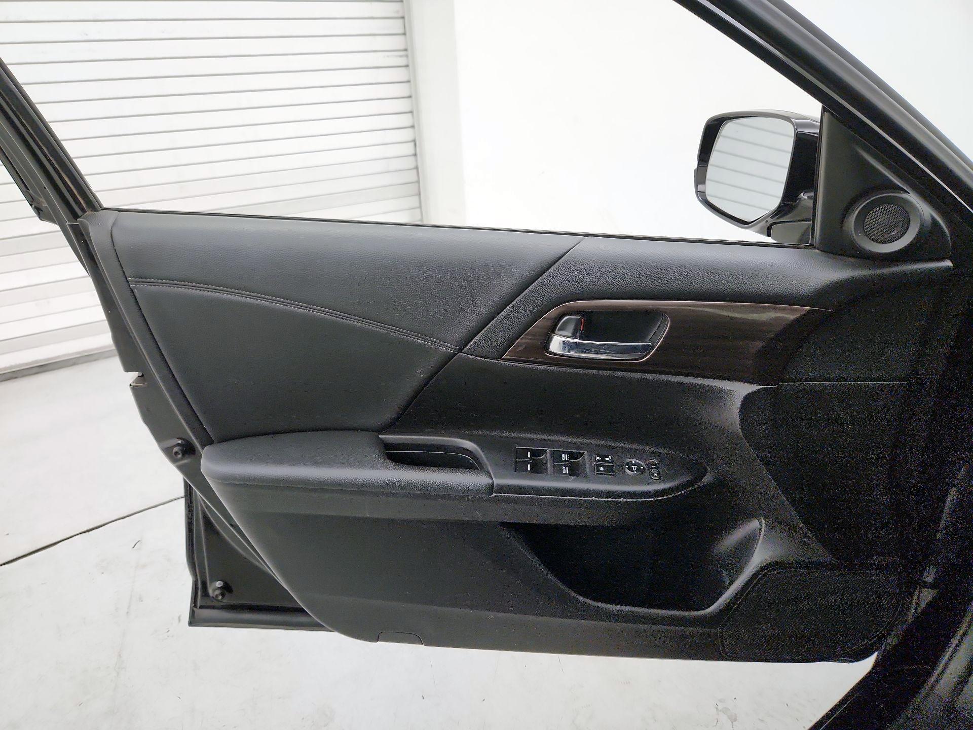 Thumbnail: 2017 Honda Accord - 12
