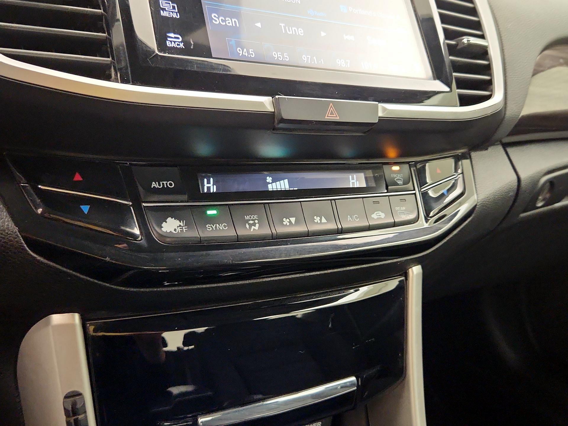 Thumbnail: 2017 Honda Accord - 16