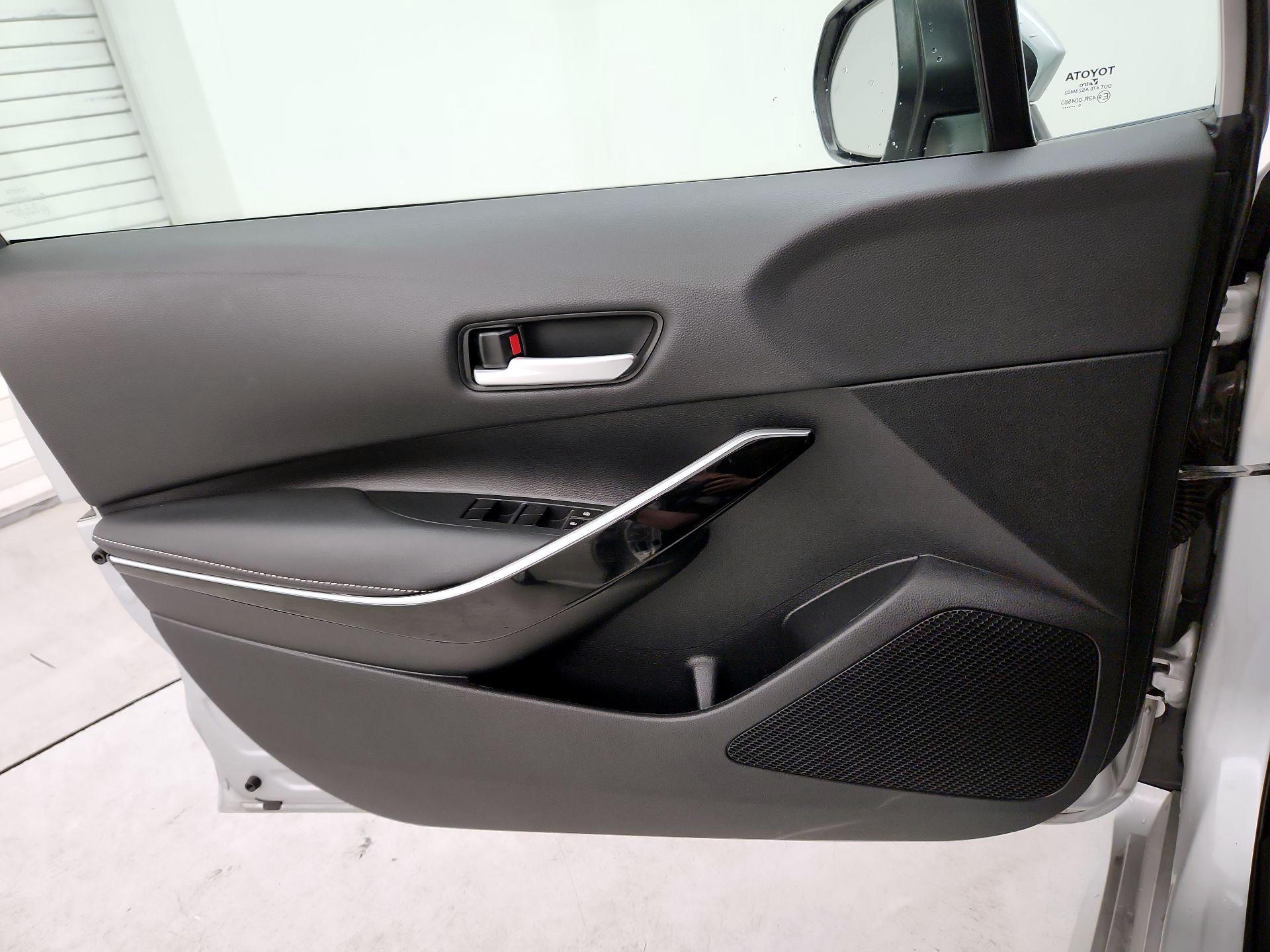 Thumbnail: 2021 Toyota Corolla - 12