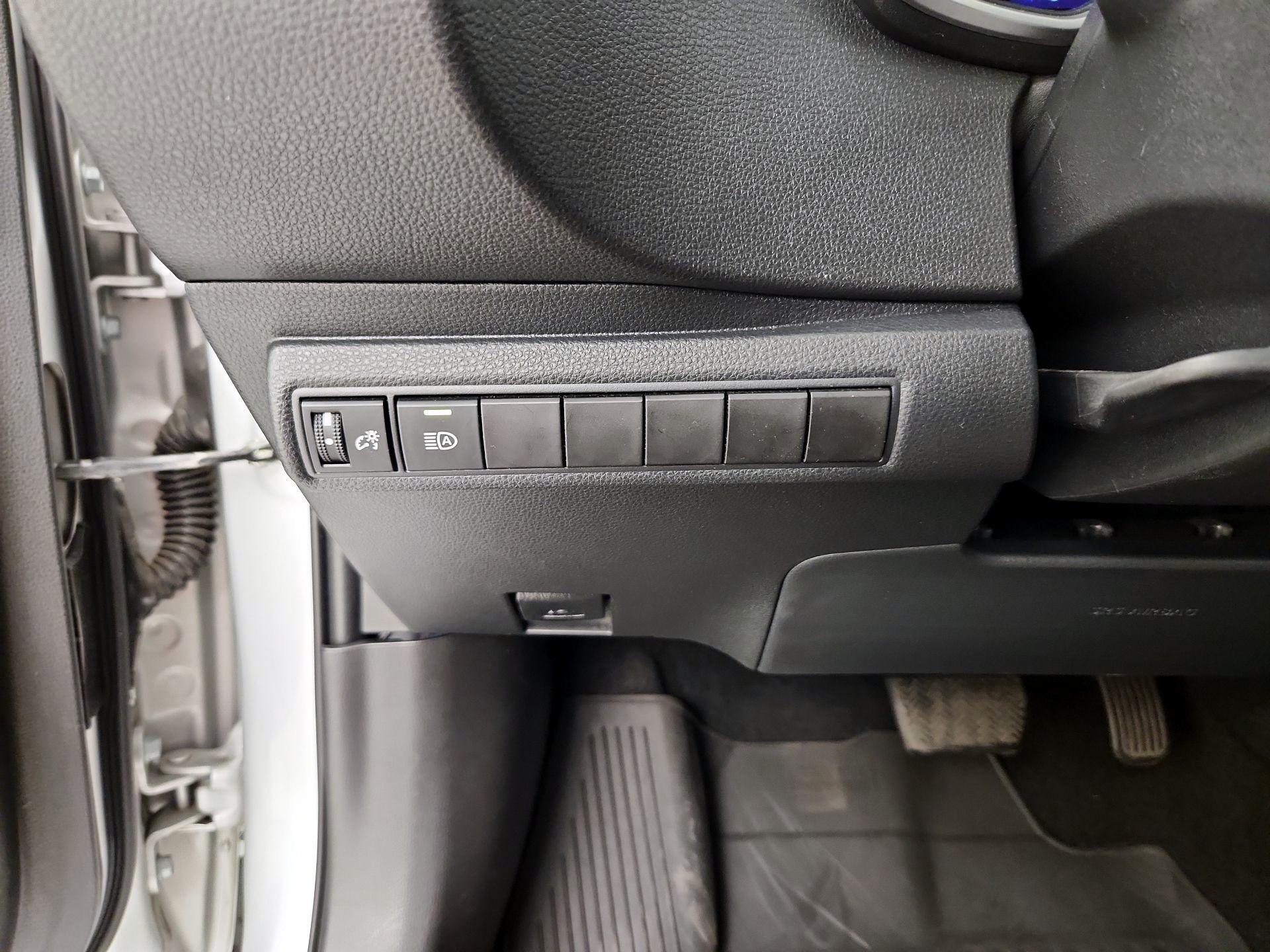 Thumbnail: 2021 Toyota Corolla - 13