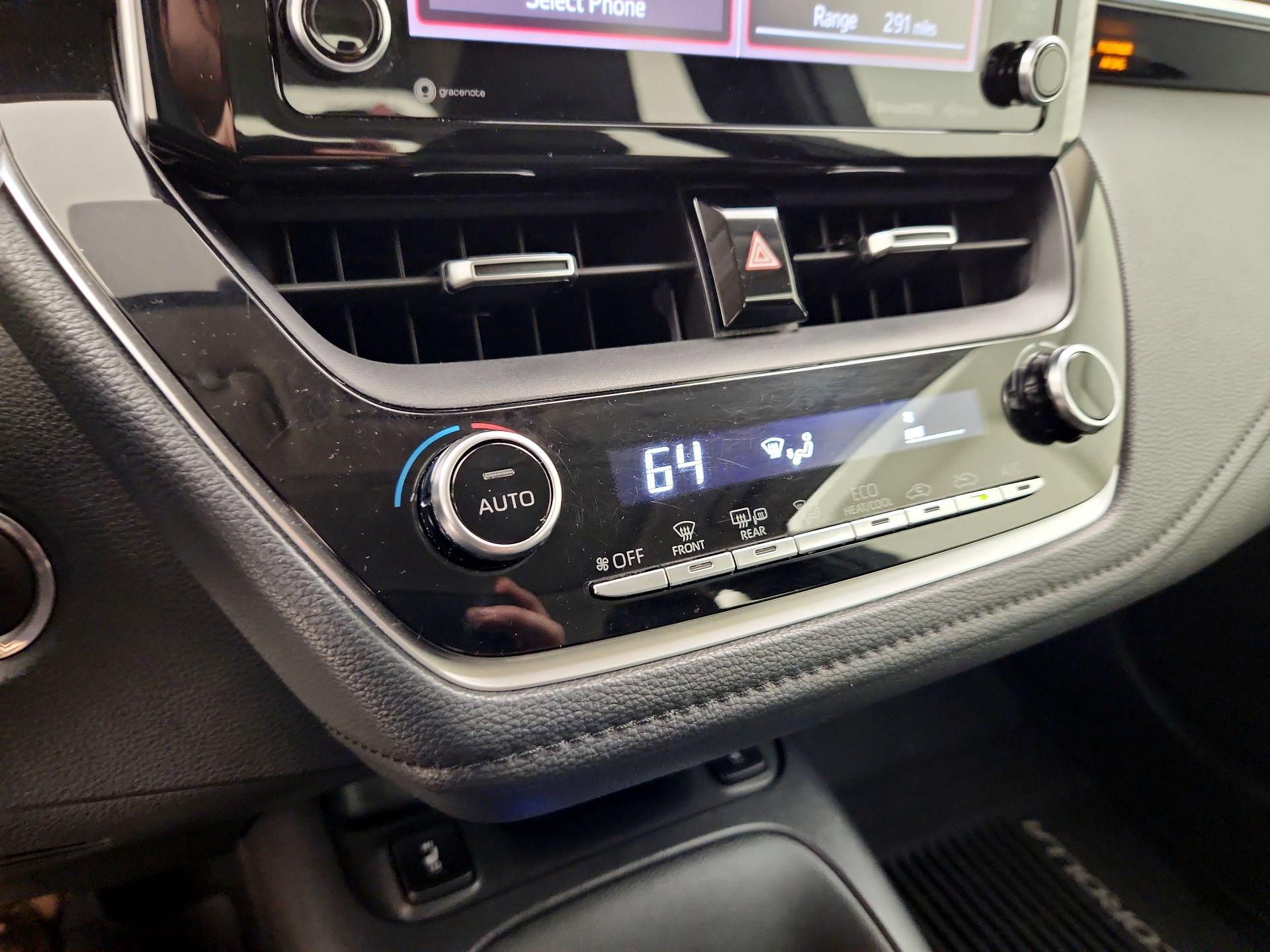 Thumbnail: 2021 Toyota Corolla - 16