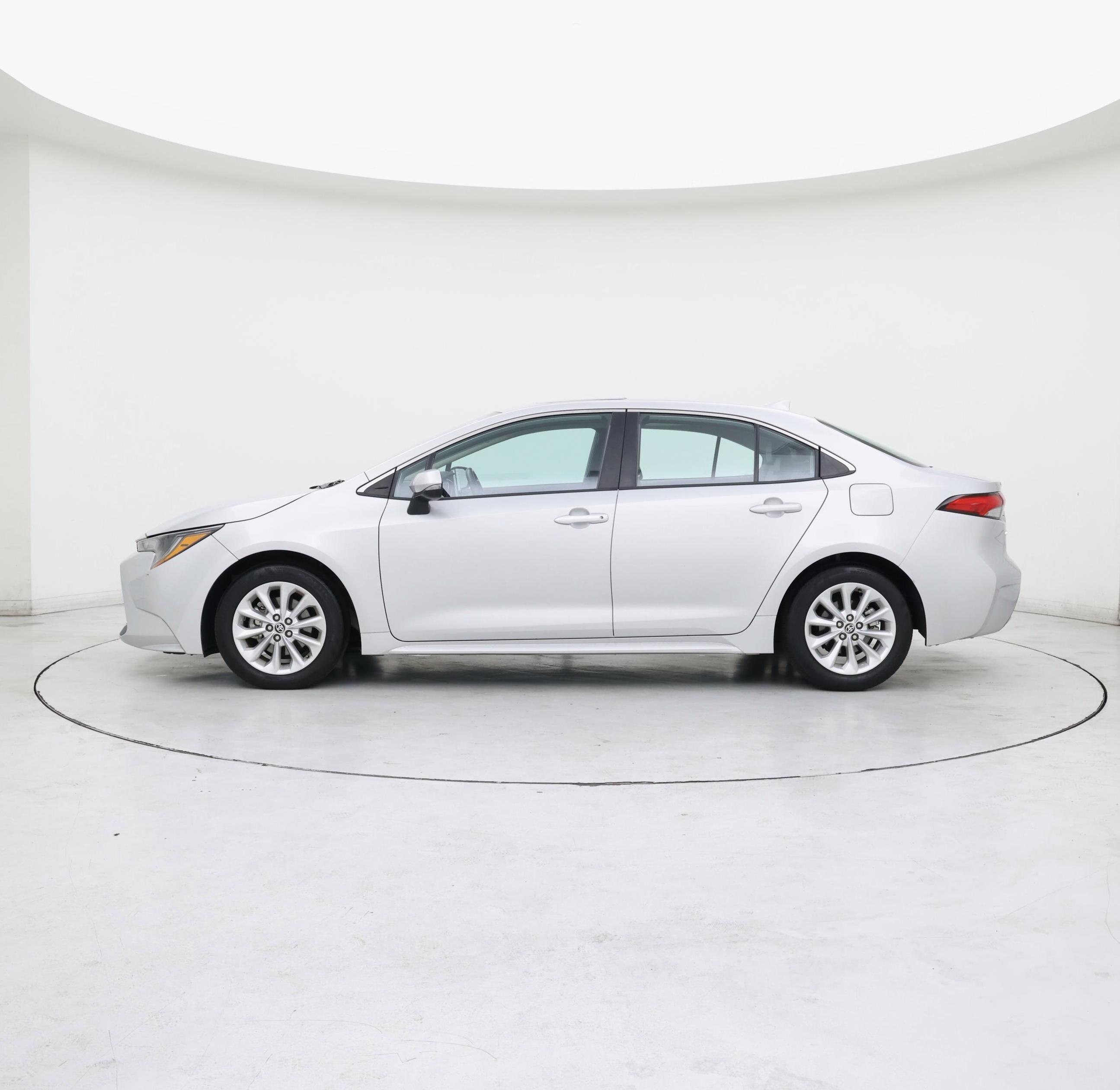 Thumbnail: 2021 Toyota Corolla - 3