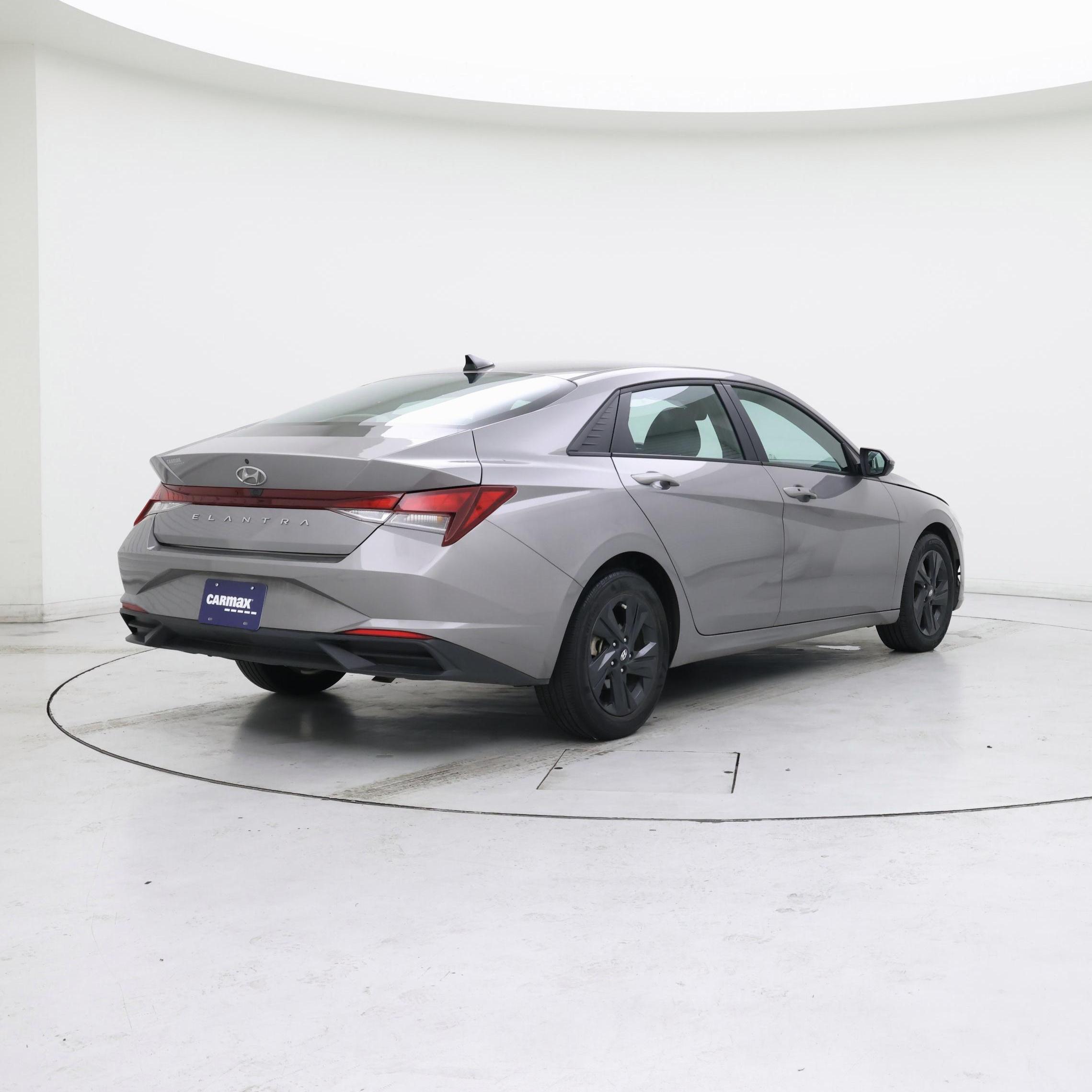 Thumbnail: 2023 Hyundai Elantra - 8