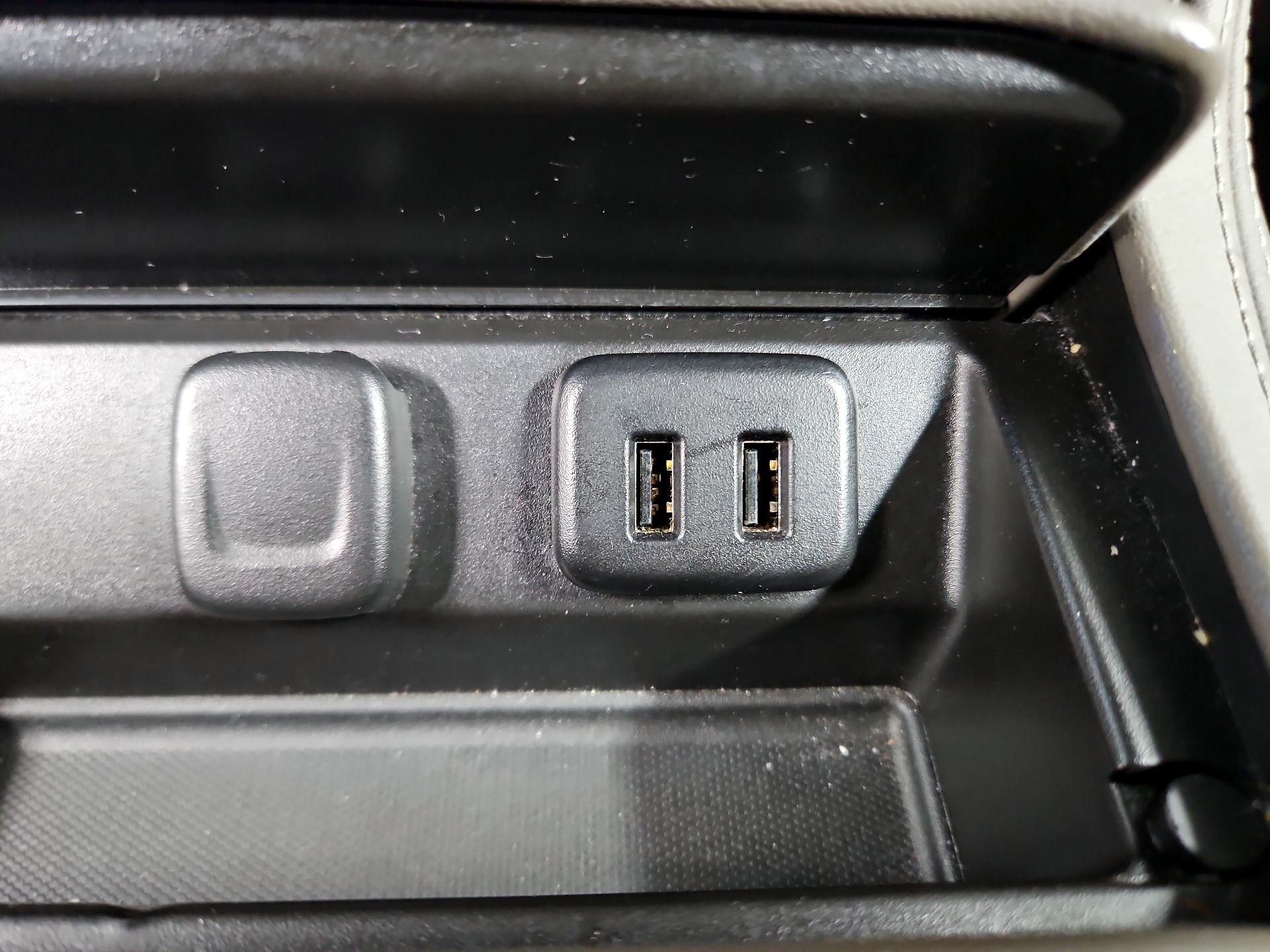 Thumbnail: 2016 GMC Yukon - 19