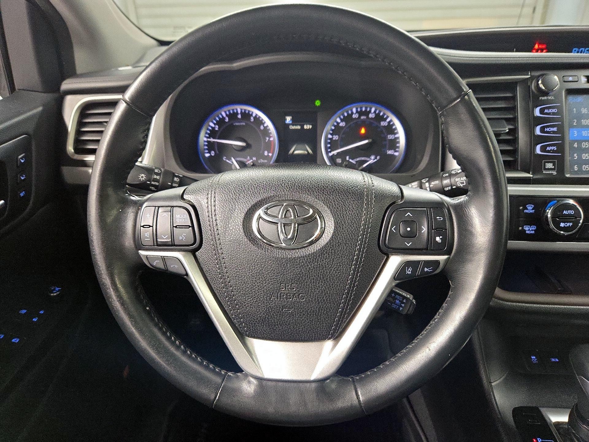 Thumbnail: 2018 Toyota Highlander - 10