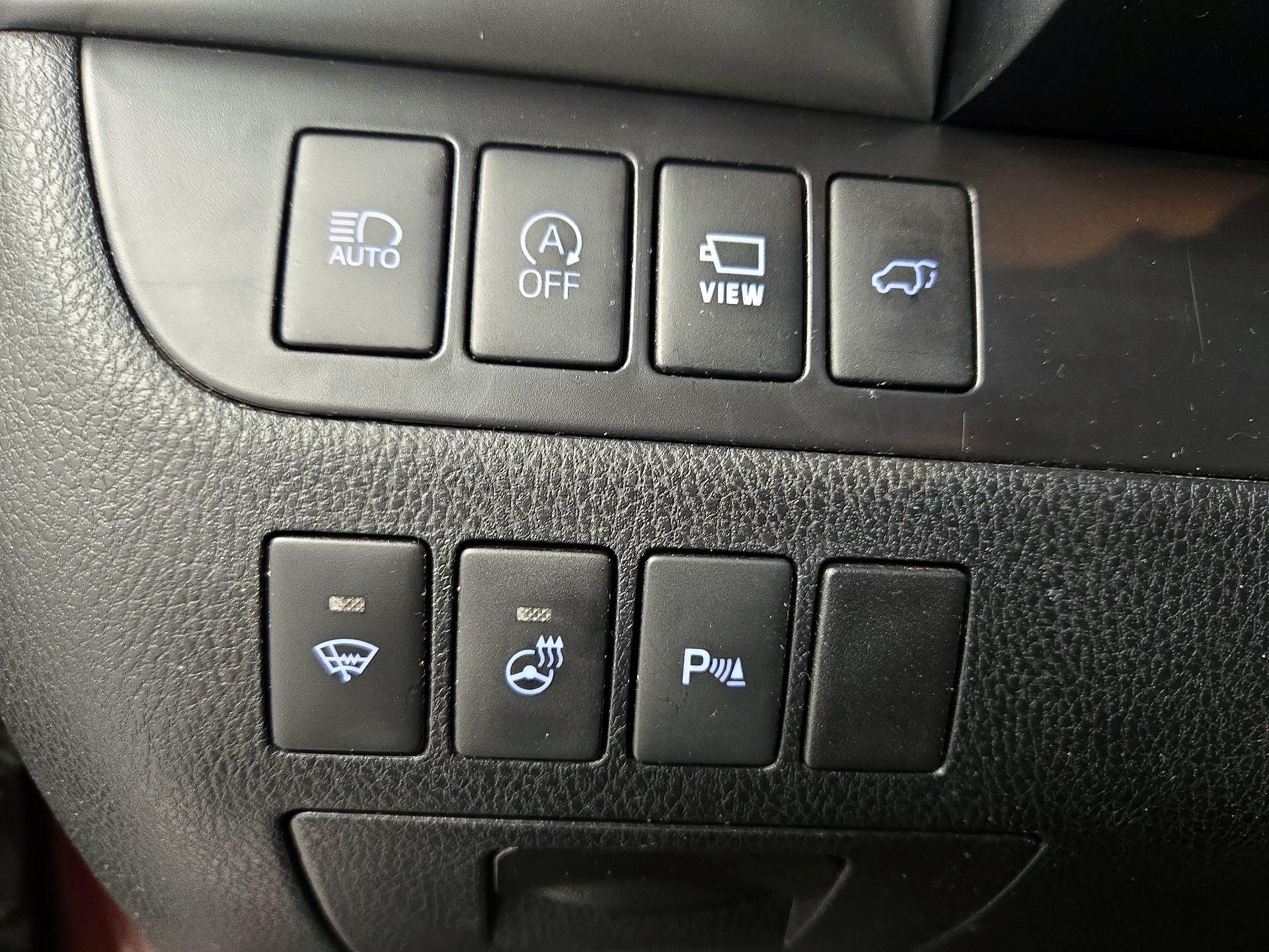 Thumbnail: 2018 Toyota Highlander - 13