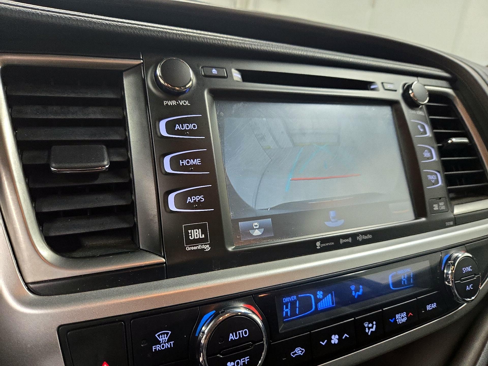 Thumbnail: 2018 Toyota Highlander - 14