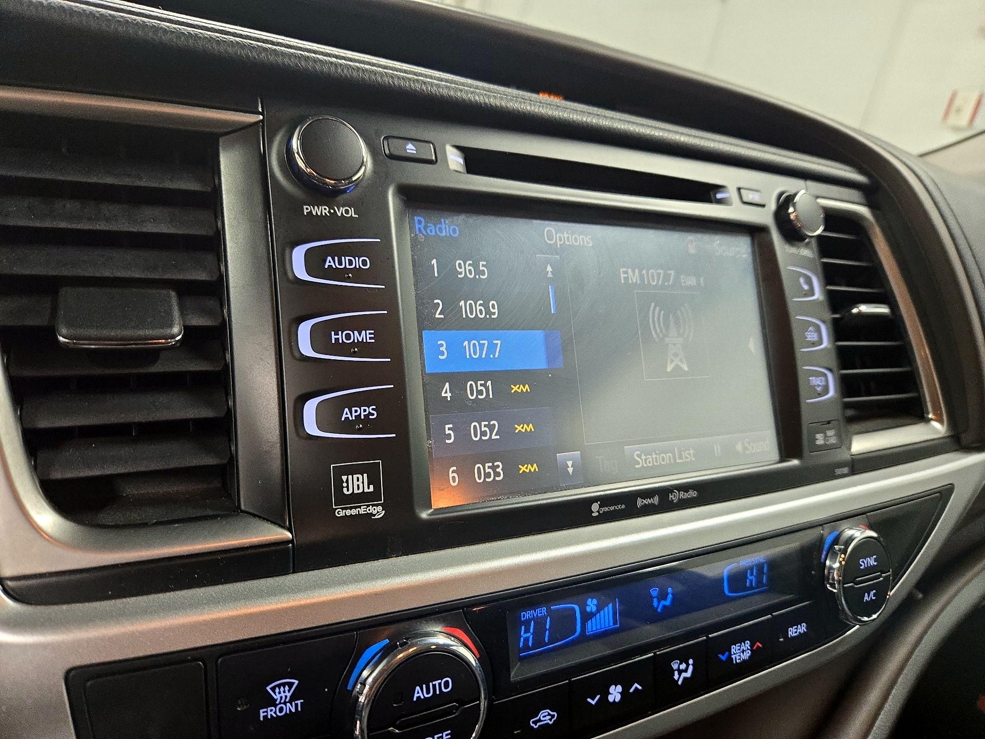 Thumbnail: 2018 Toyota Highlander - 15