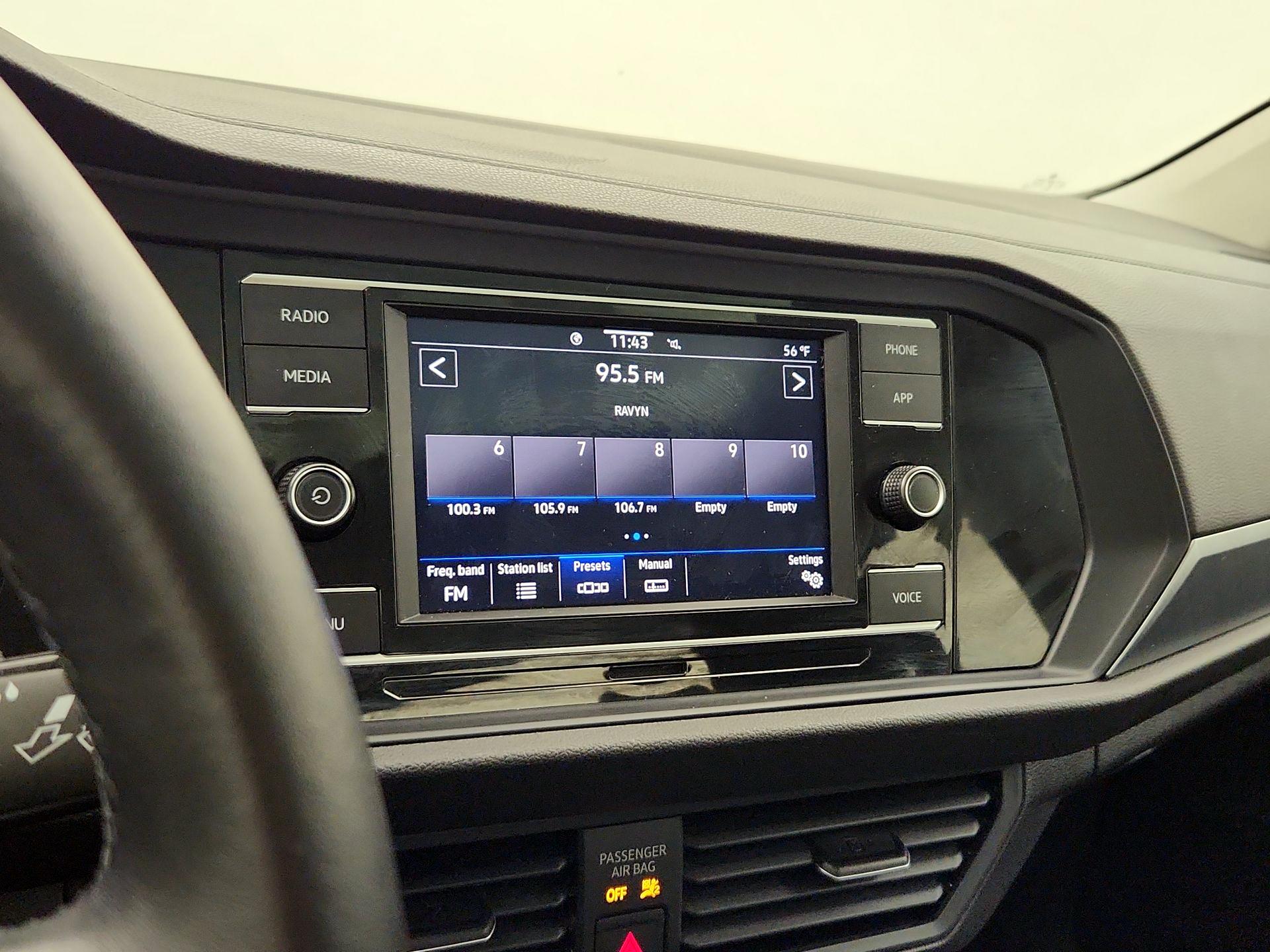 Thumbnail: 2022 Volkswagen Jetta - 15