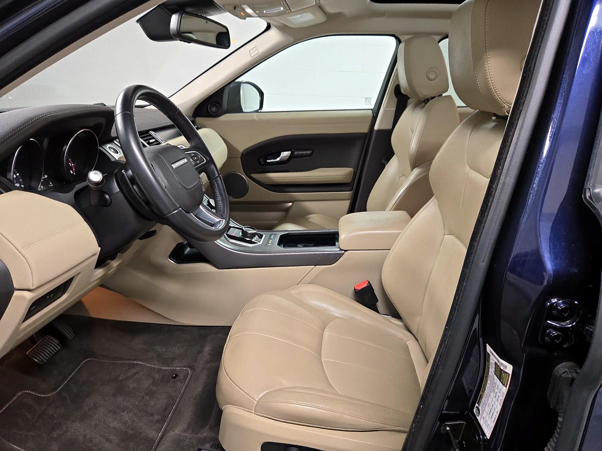 Thumbnail: 2019 Land Rover Range Rover Evoque - 11