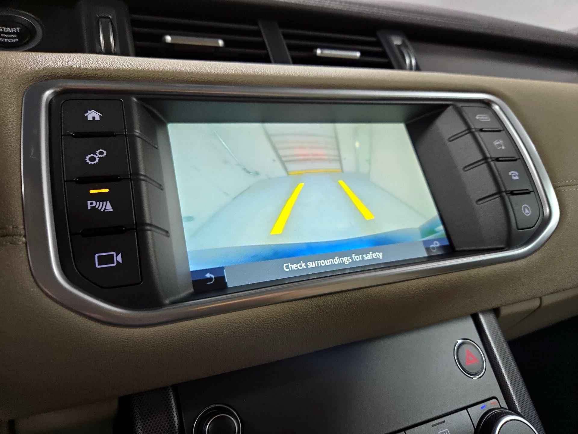 Thumbnail: 2019 Land Rover Range Rover Evoque - 15