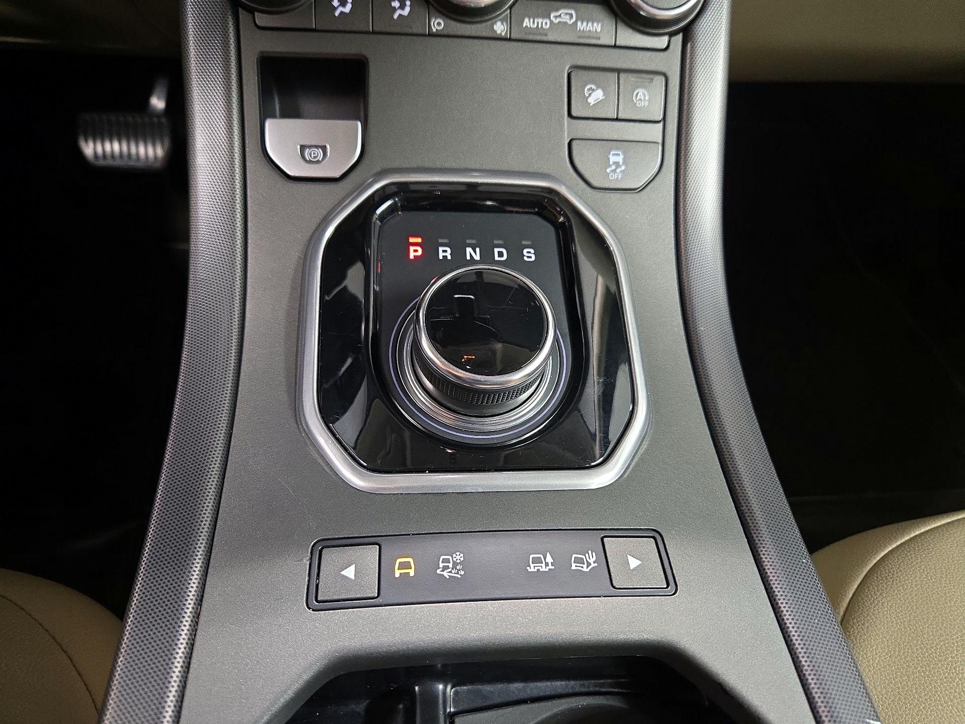 Thumbnail: 2019 Land Rover Range Rover Evoque - 18
