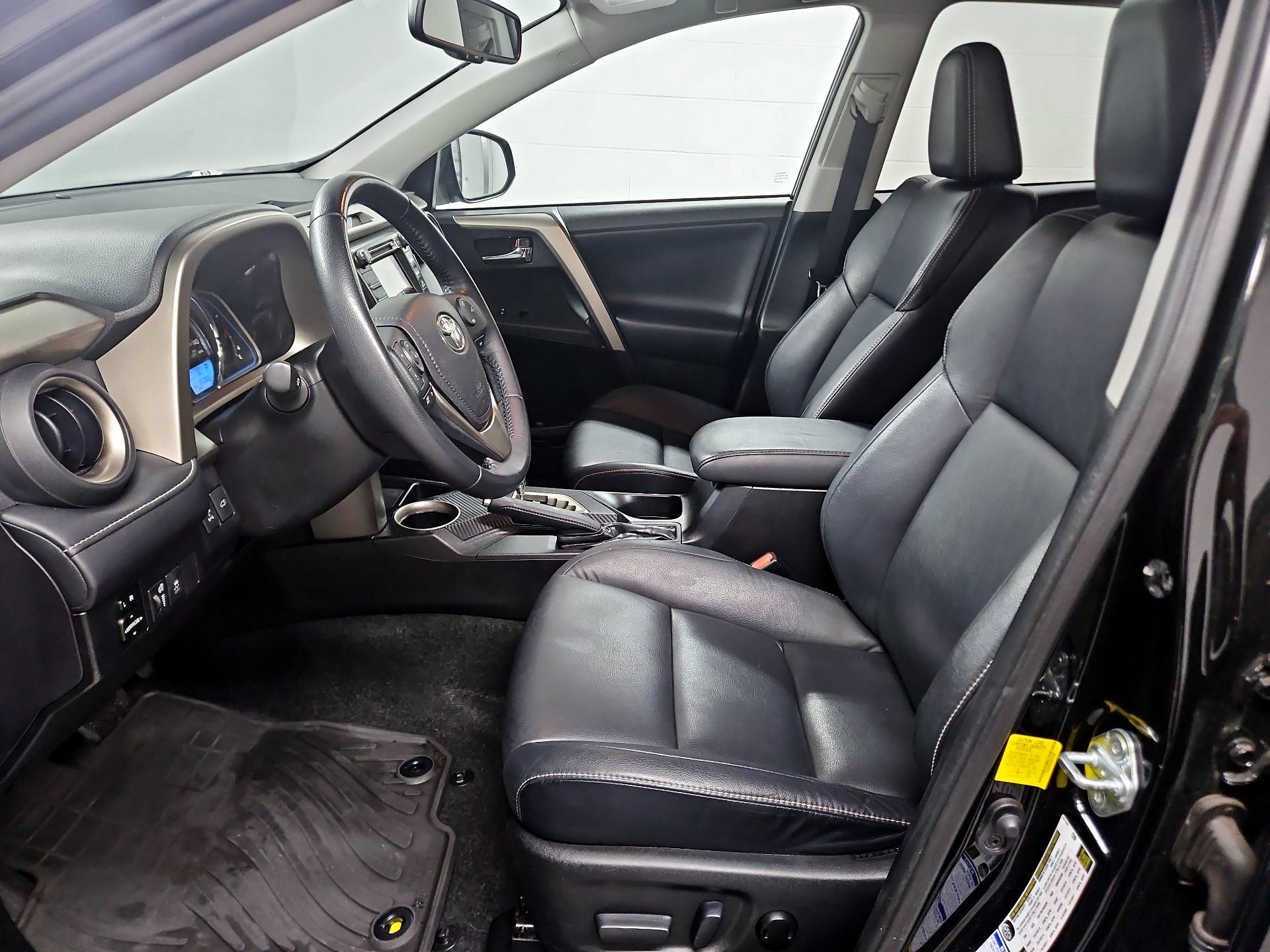 Thumbnail: 2014 Toyota RAV4 - 11