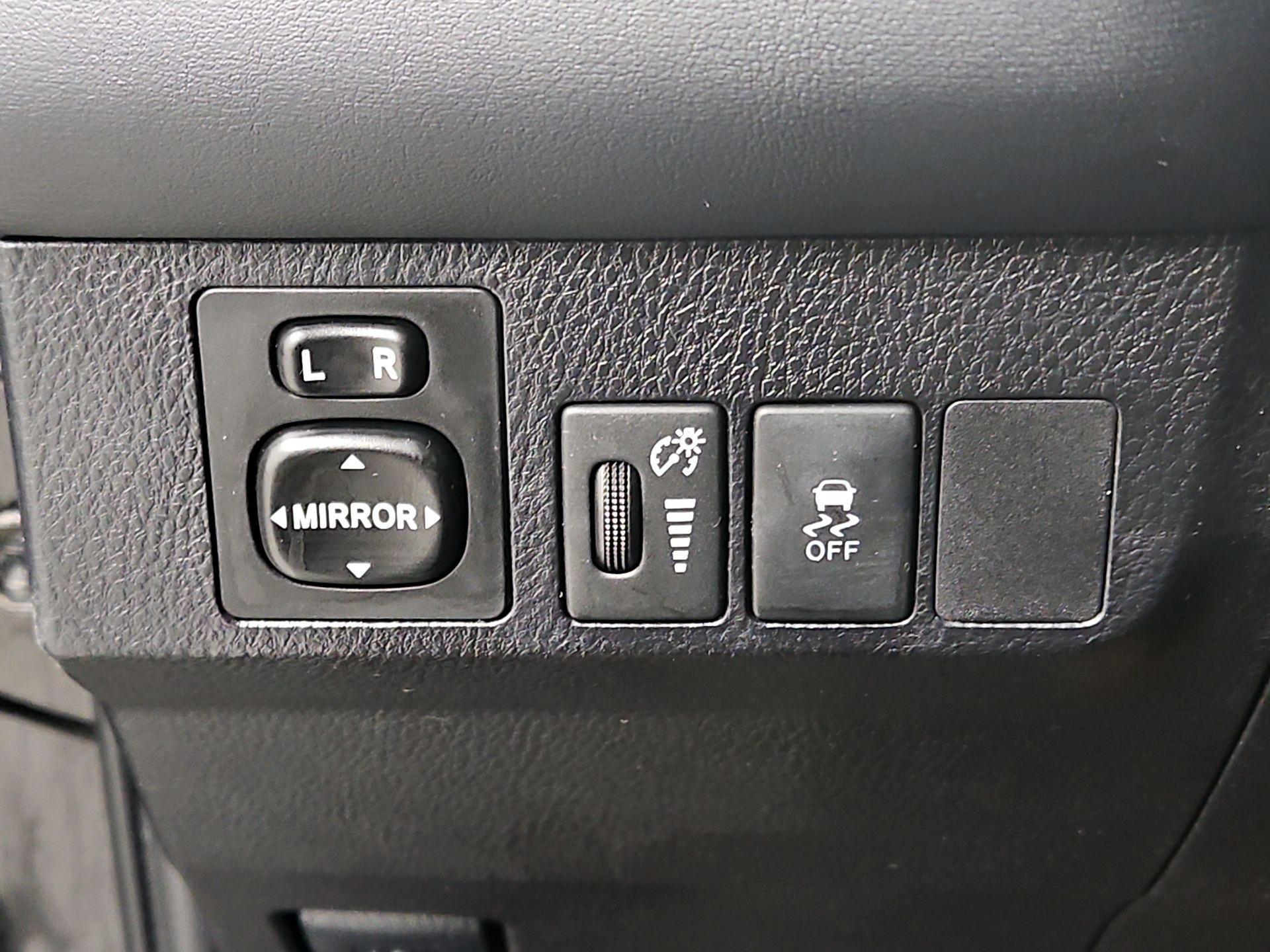 Thumbnail: 2014 Toyota RAV4 - 13