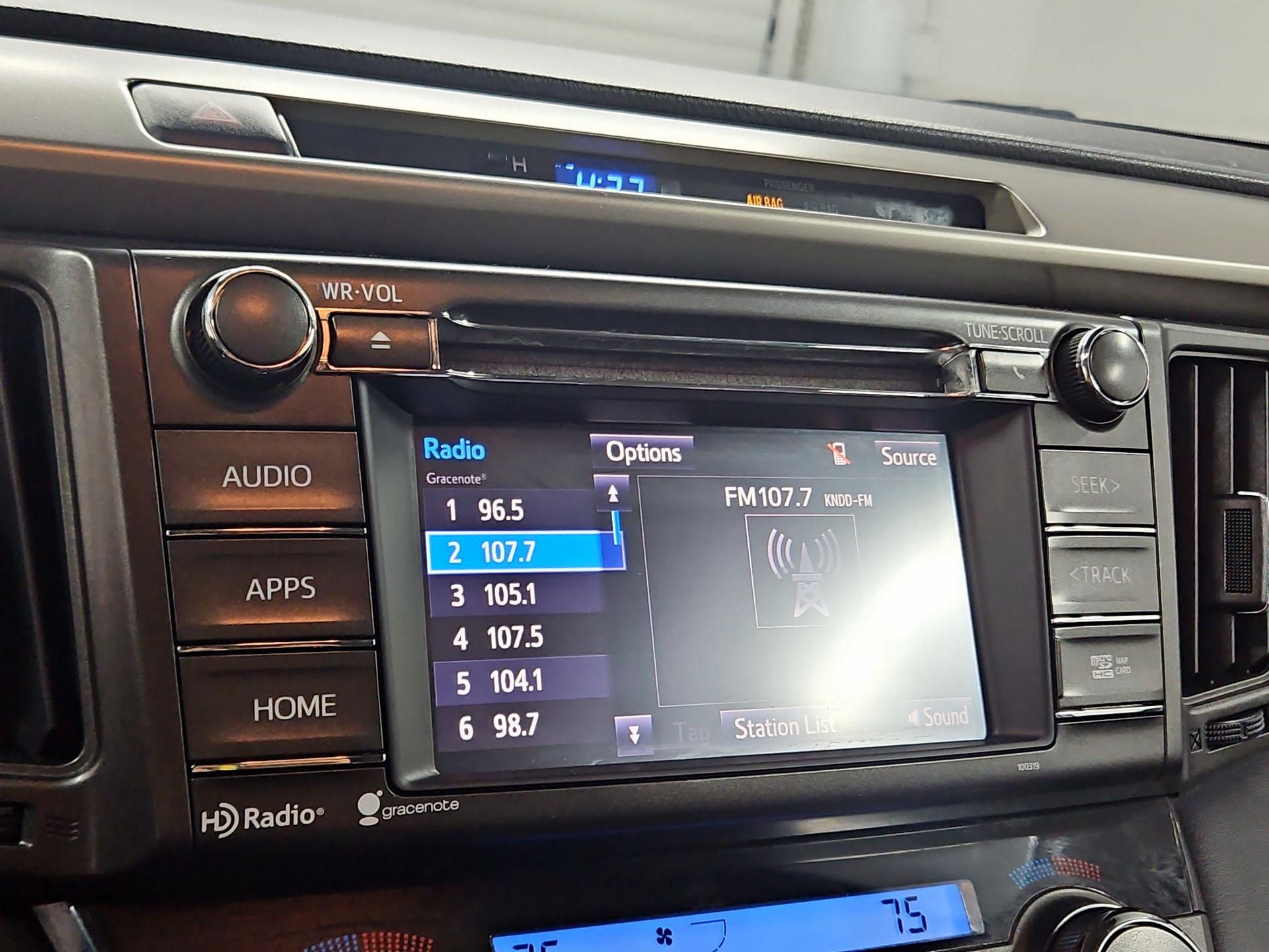 Thumbnail: 2014 Toyota RAV4 - 15