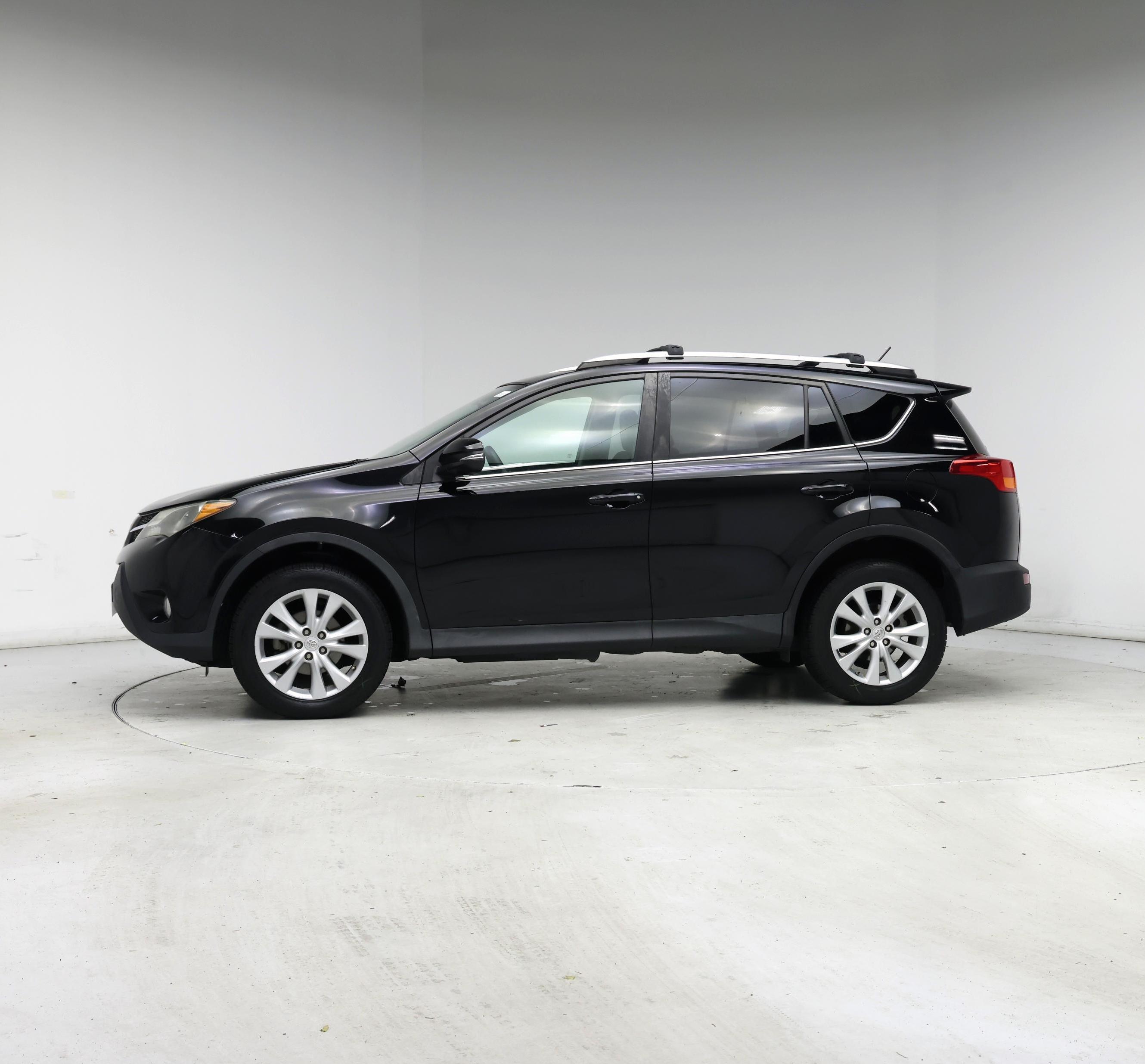 Thumbnail: 2014 Toyota RAV4 - 3