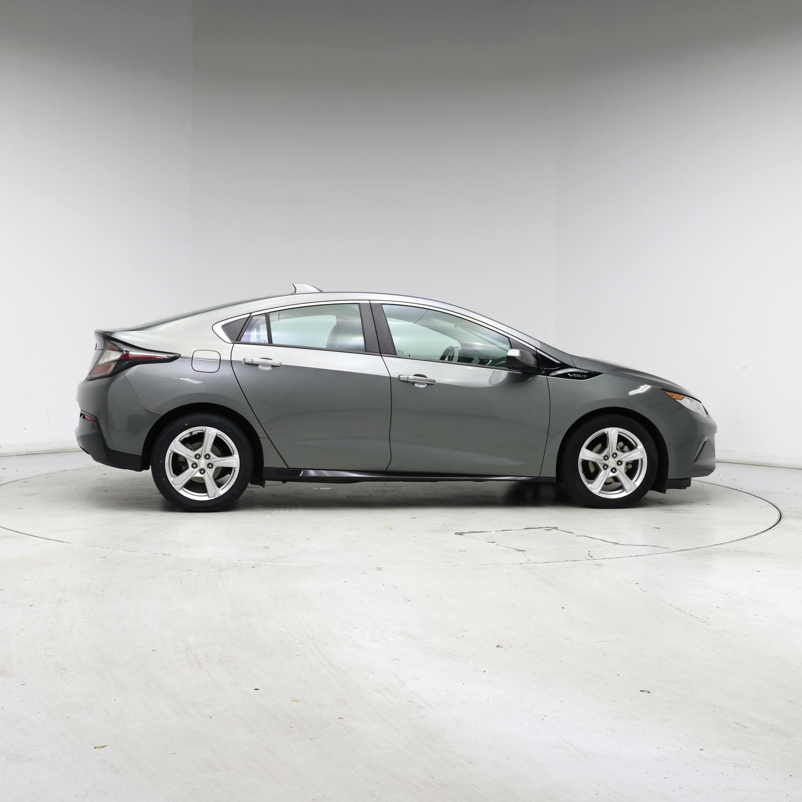 Thumbnail: 2016 Chevrolet Volt - 7