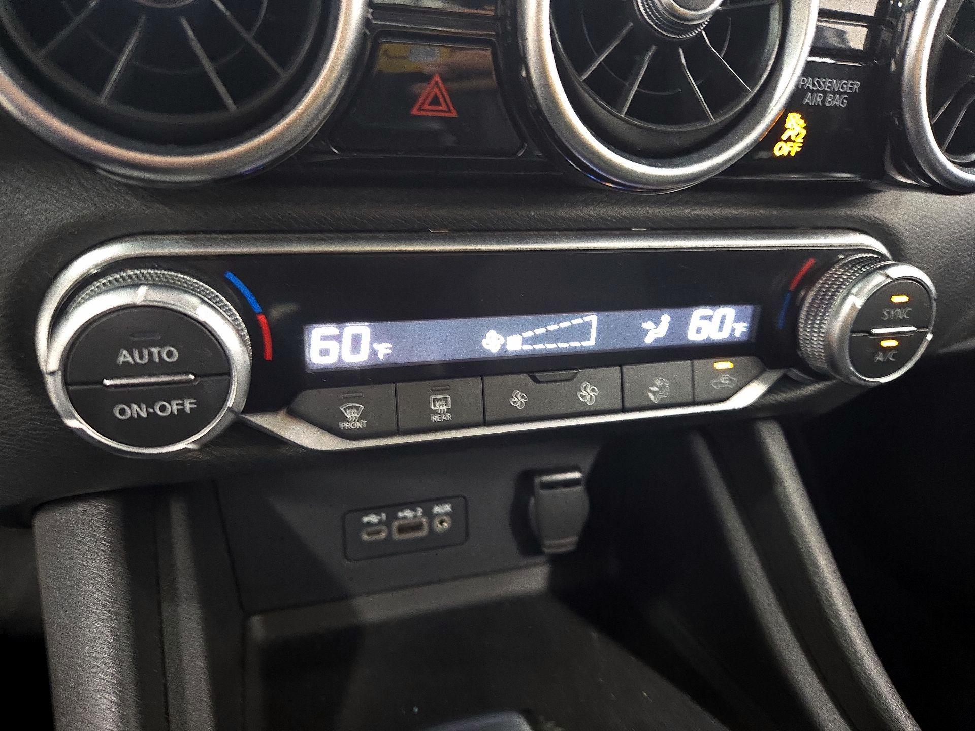 Thumbnail: 2021 Nissan Sentra - 16