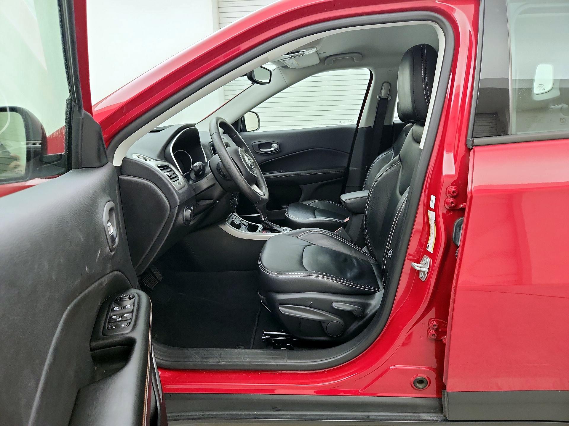 Thumbnail: 2021 Jeep Compass - 11