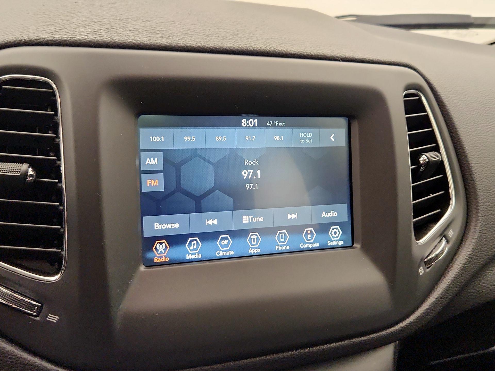 Thumbnail: 2021 Jeep Compass - 15