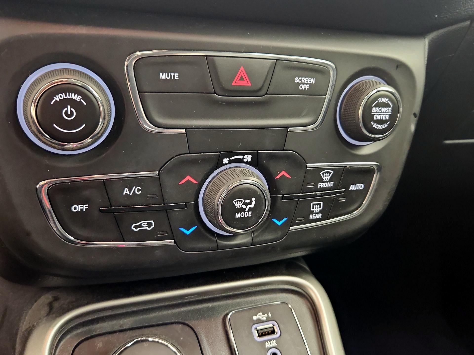 Thumbnail: 2021 Jeep Compass - 16