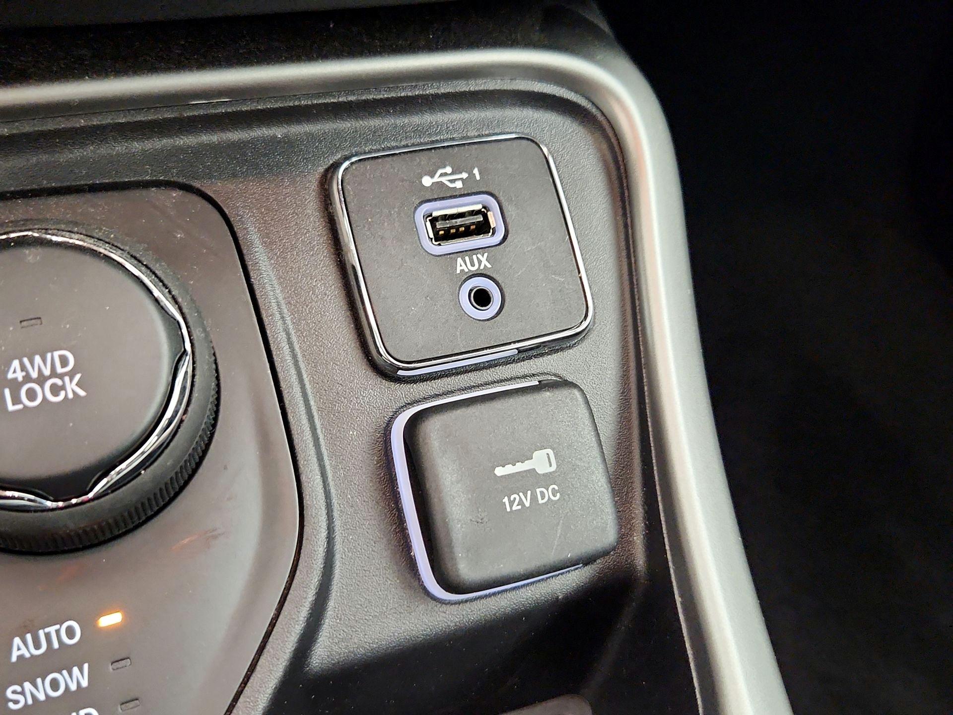 Thumbnail: 2021 Jeep Compass - 18