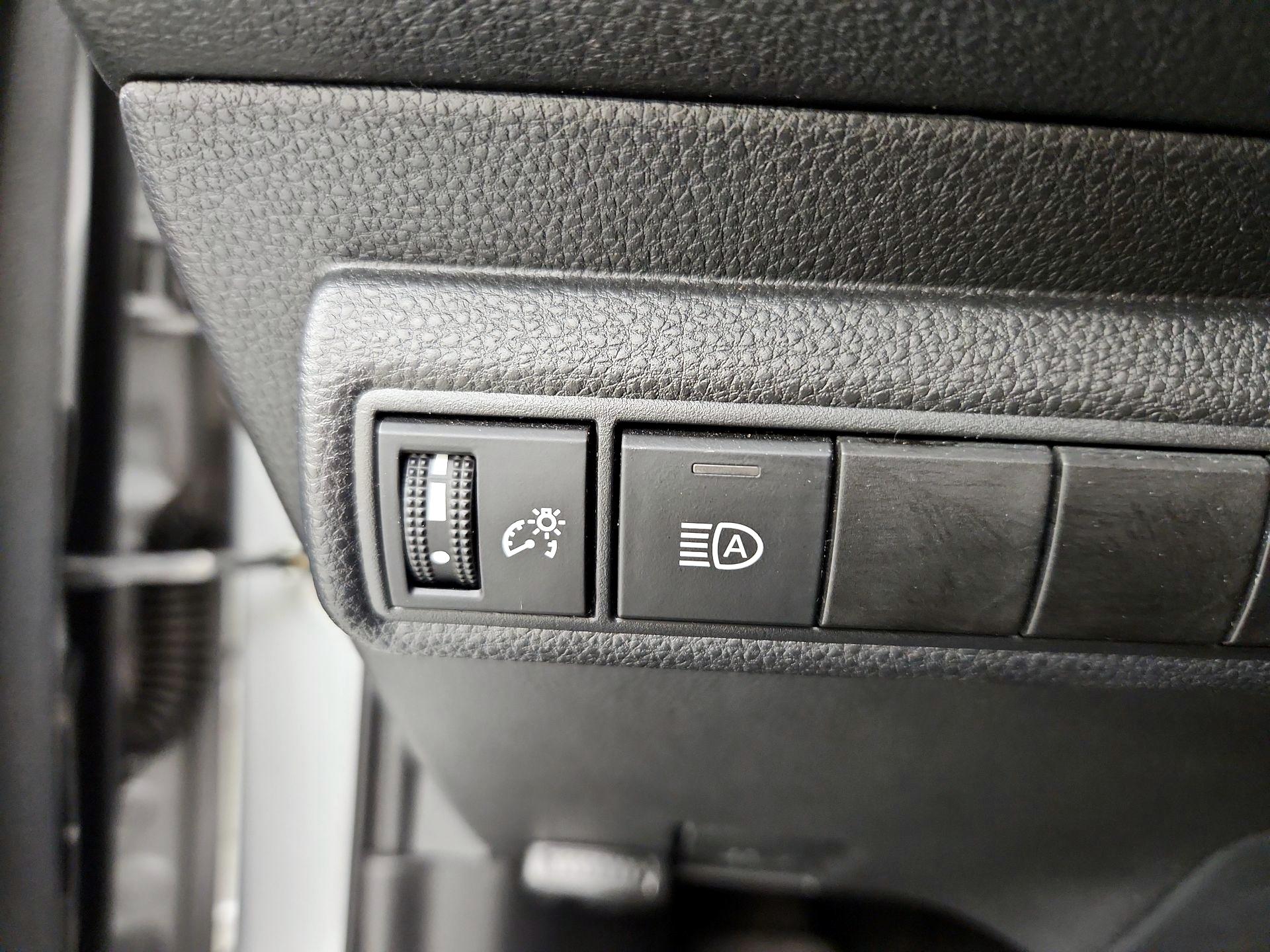 Thumbnail: 2020 Toyota Corolla - 13